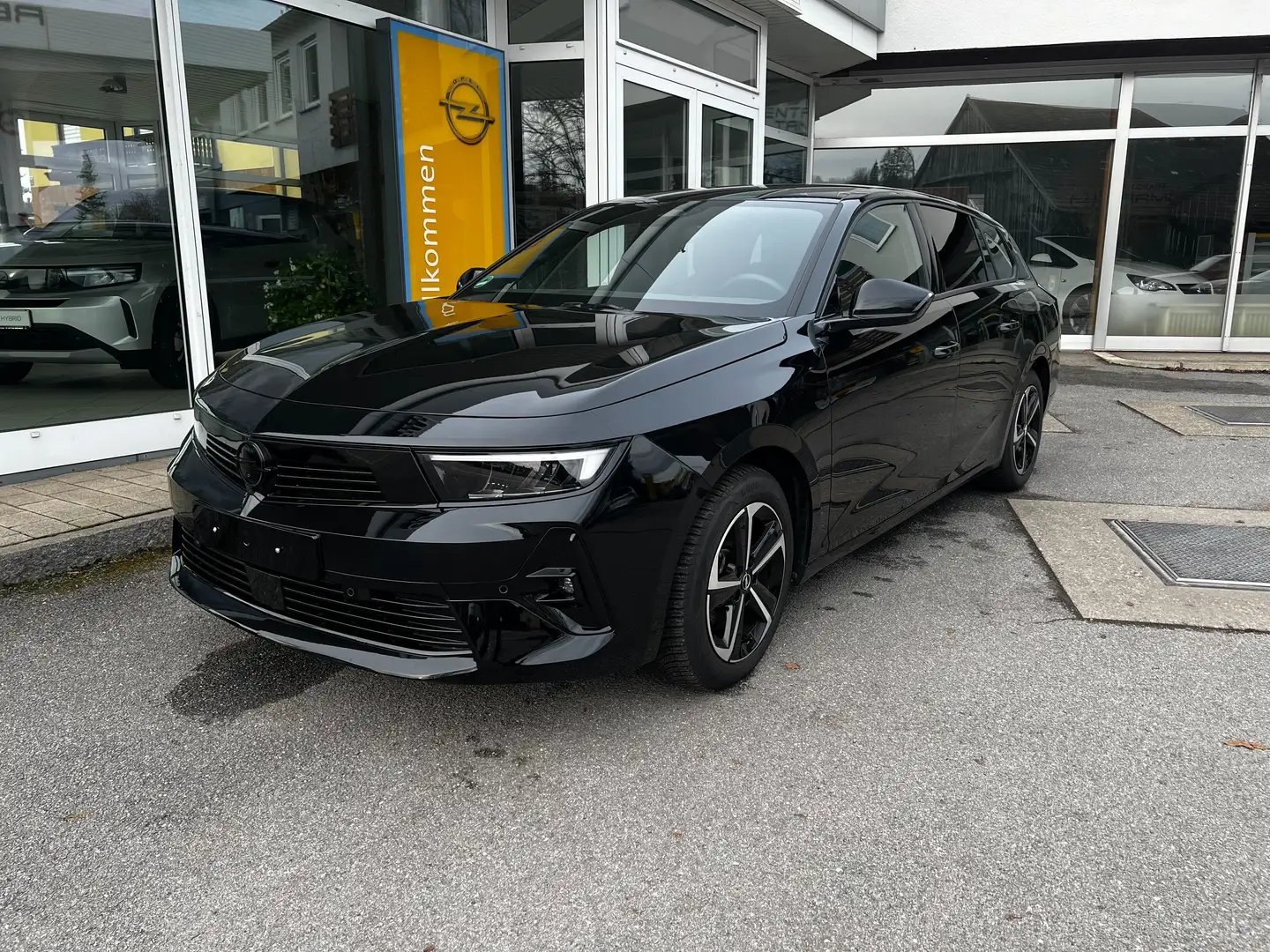 Opel Astra GS Noir - 1