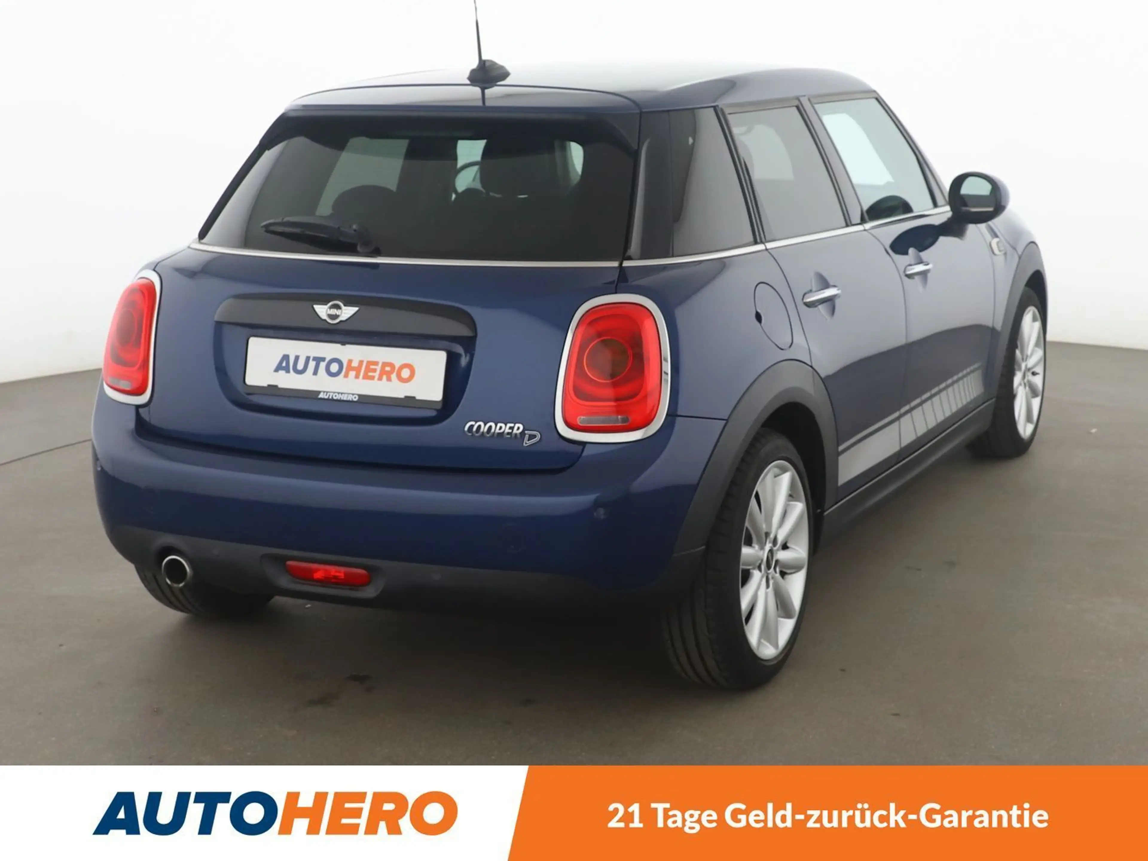 MINI Cooper D Cooper D*TEMPO*NAVI*PDC*SHZ*ALU* — photo 6
