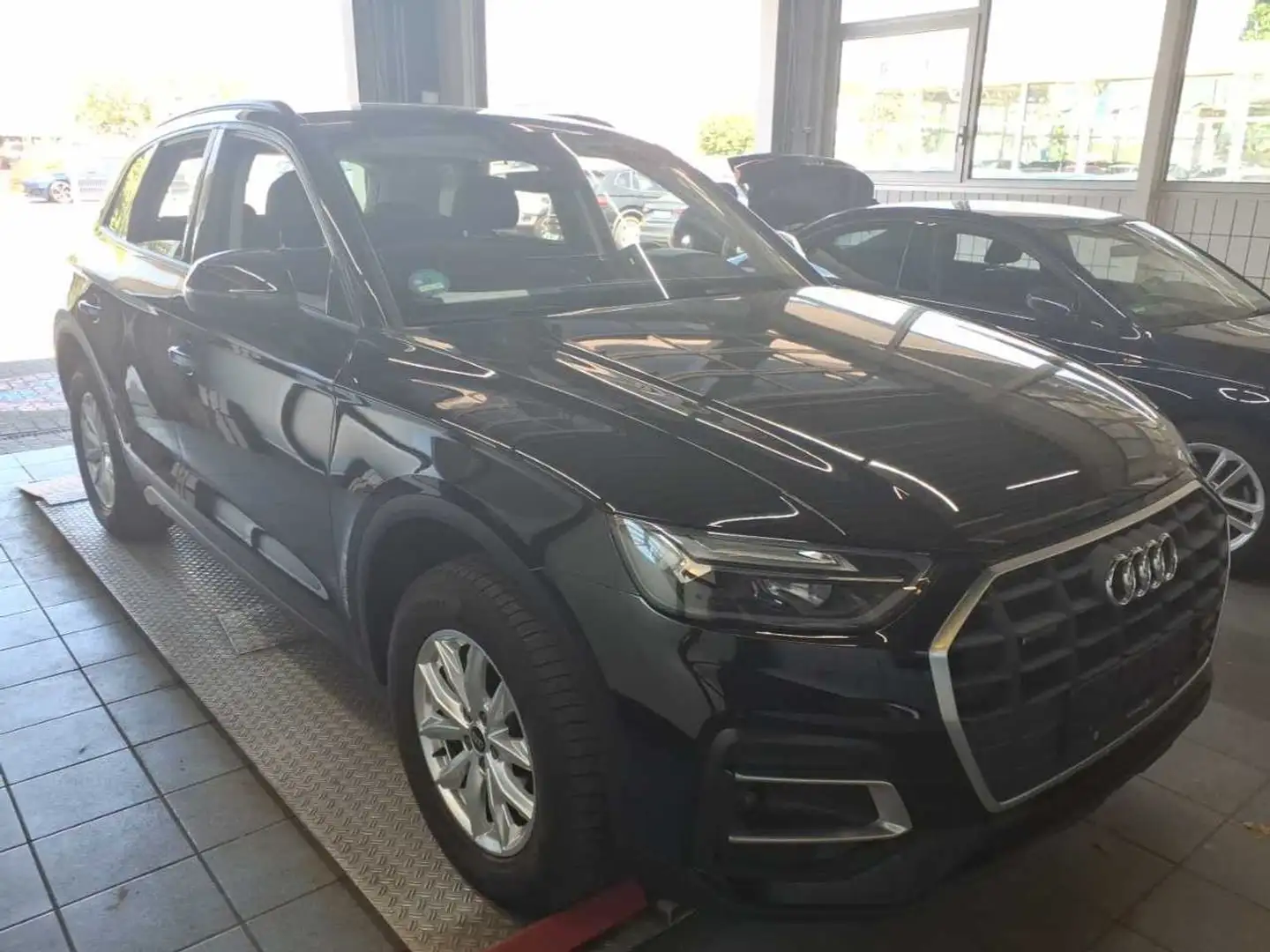 Audi Q5 50 TFSI e qu. Navi*virtual*PDC*SHZ Schwarz - 2