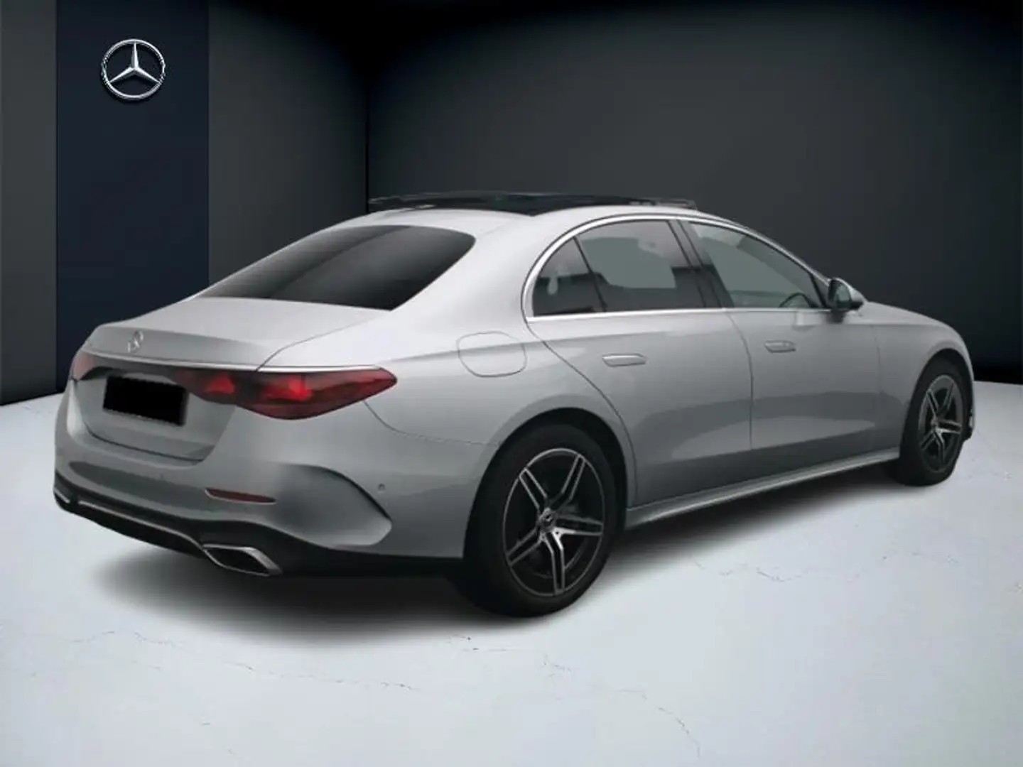 Mercedes-Benz E 300 Berline AMG Pano HyperScreen Zilver - 2