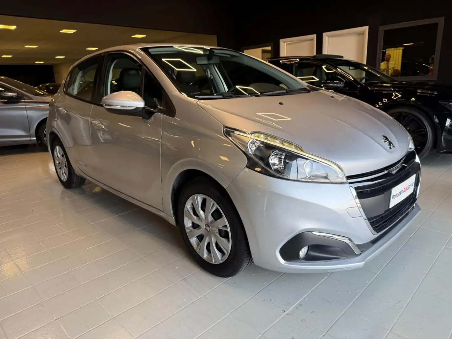 Peugeot 208 1° serie PureTech 82 5p. GPL Active Argento - 1