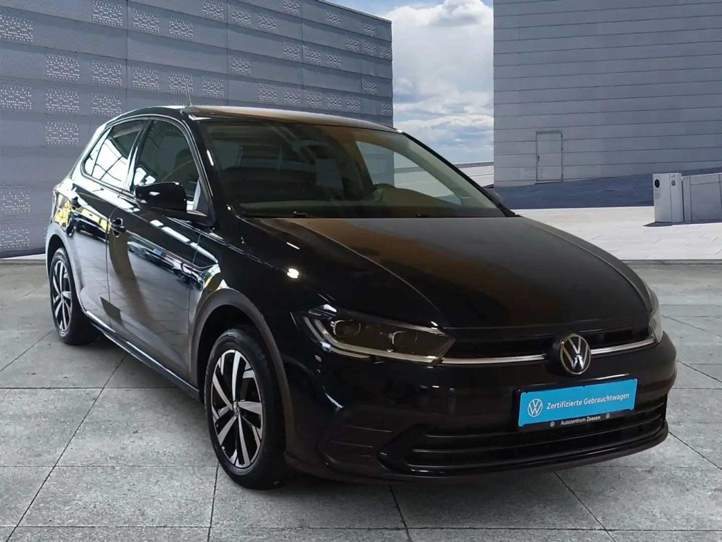 Volkswagen Polo 1.0 TSI MOVE DSG+SHZ+USB+DAB+BAA+EPH+MAL+RS Klima Schwarz - 2