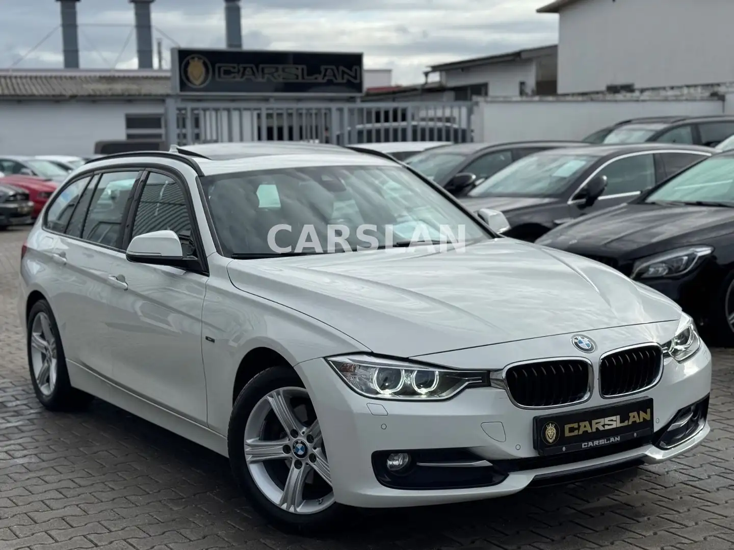 BMW 320 d T SPORT LINE SHADOW+2.HND+HUD+R.KAM+LED+AHK Weiß - 1