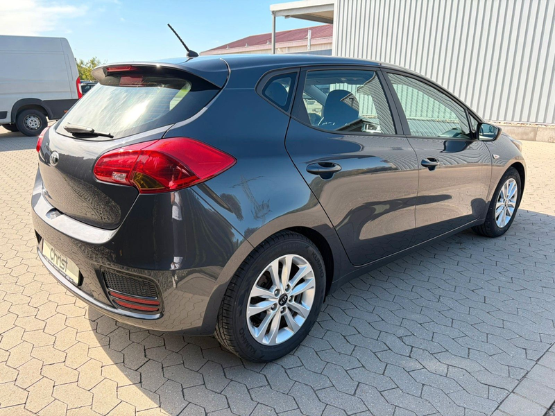Kia Ceed / cee'd Ceed 1.4 ED7 *PDC*Sitzheizung*Bluetooth* — photo 5