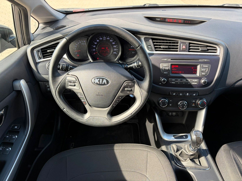Kia Ceed / cee'd Ceed 1.4 ED7 *PDC*Sitzheizung*Bluetooth* — photo 12