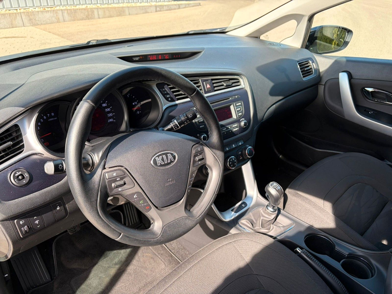 Kia Ceed / cee'd Ceed 1.4 ED7 *PDC*Sitzheizung*Bluetooth* — photo 11