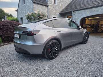 72.5 kWh Dual Motor Performance (377 kW)