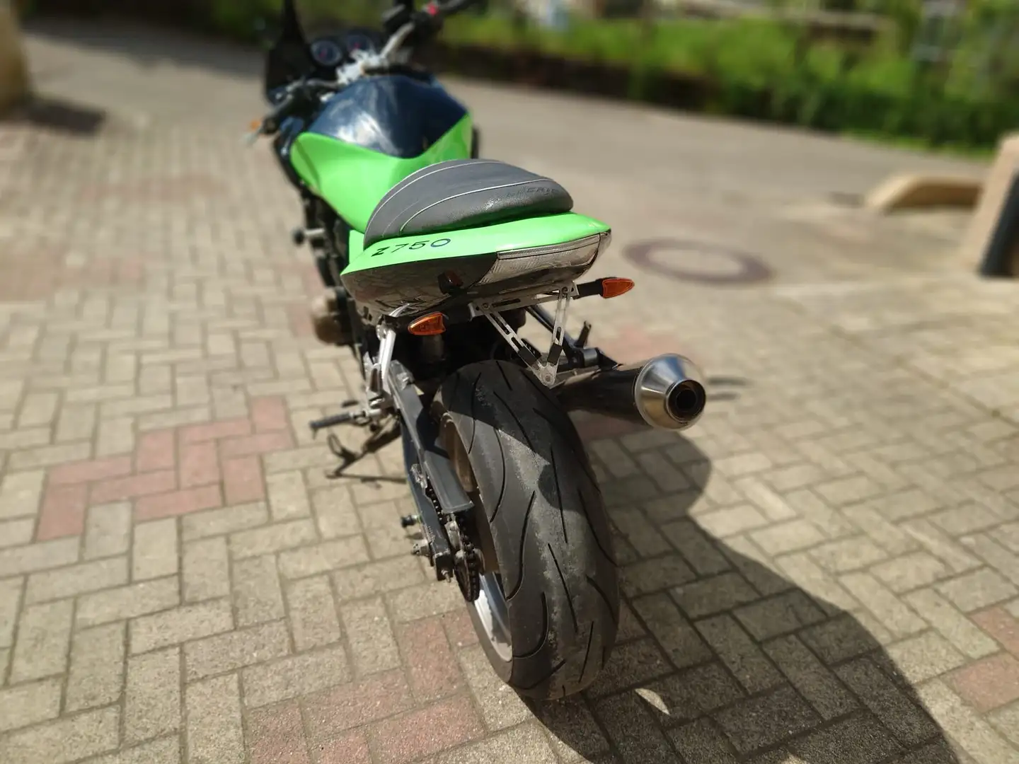 Kawasaki Z 750 Verde - 1