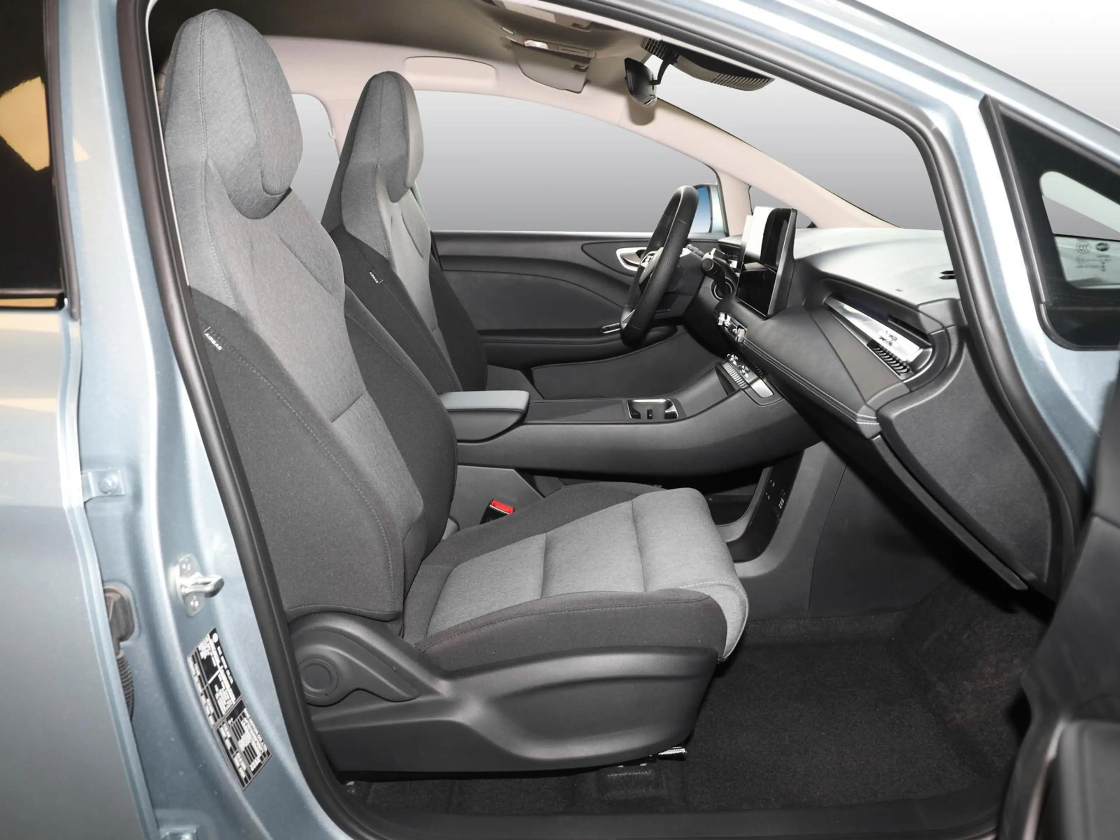 MG MG4 Premium — photo 3