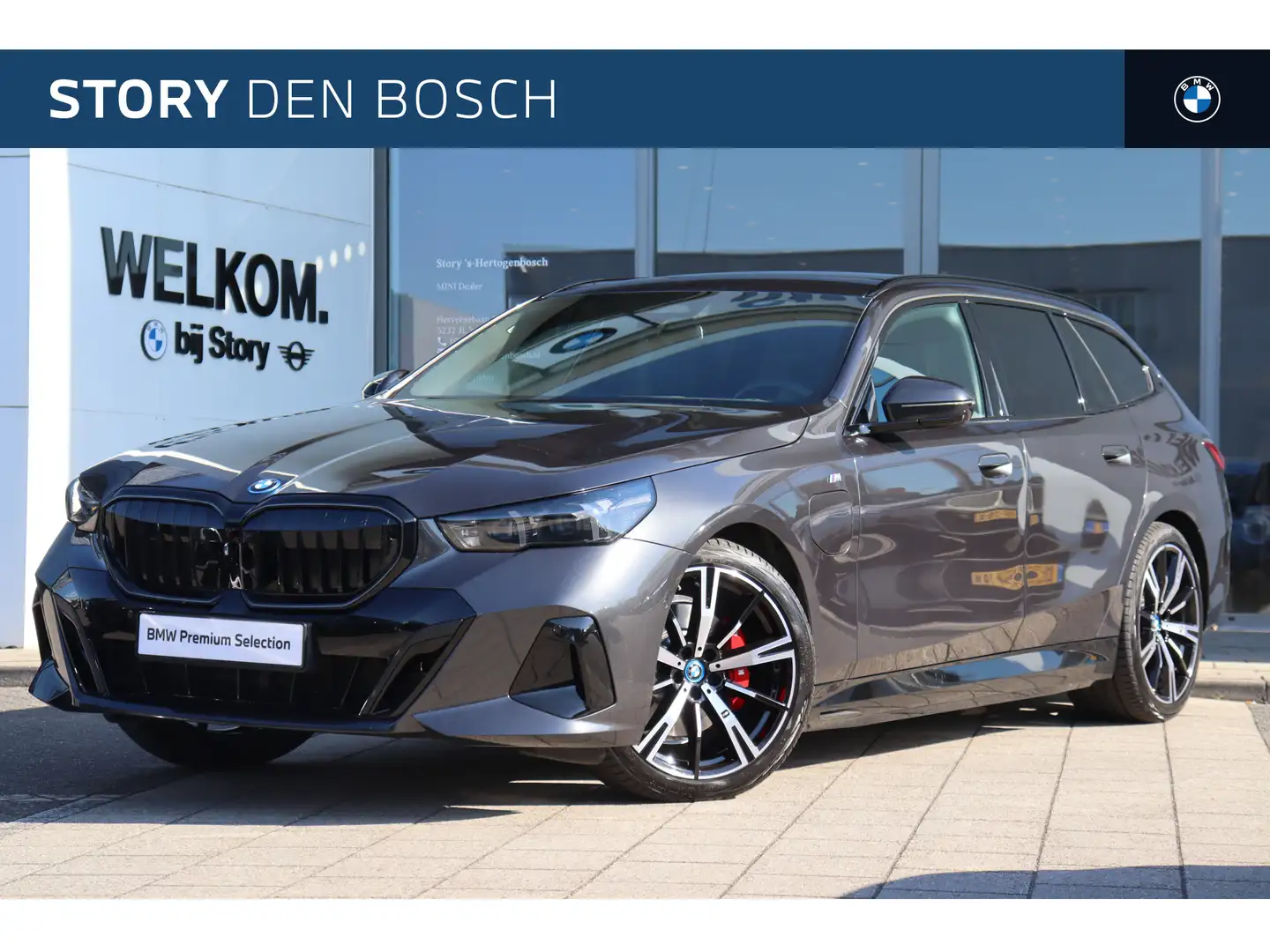 BMW 530 5 Serie Touring 530e M Sport Automaat / Trekhaak / Grijs - 1