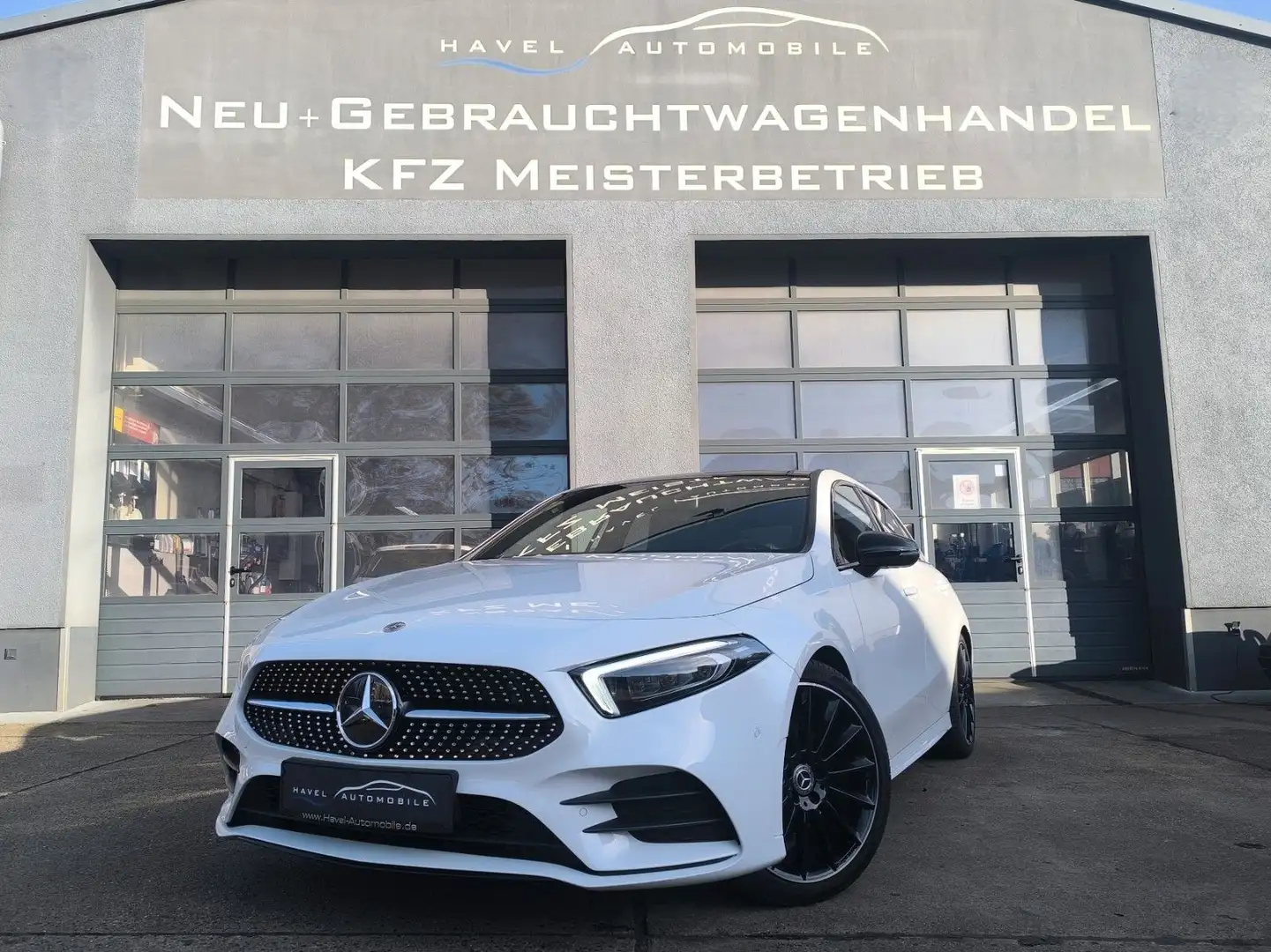 Mercedes-Benz A 200 d 4Matic Amg Line Night Paket Weiß - 2