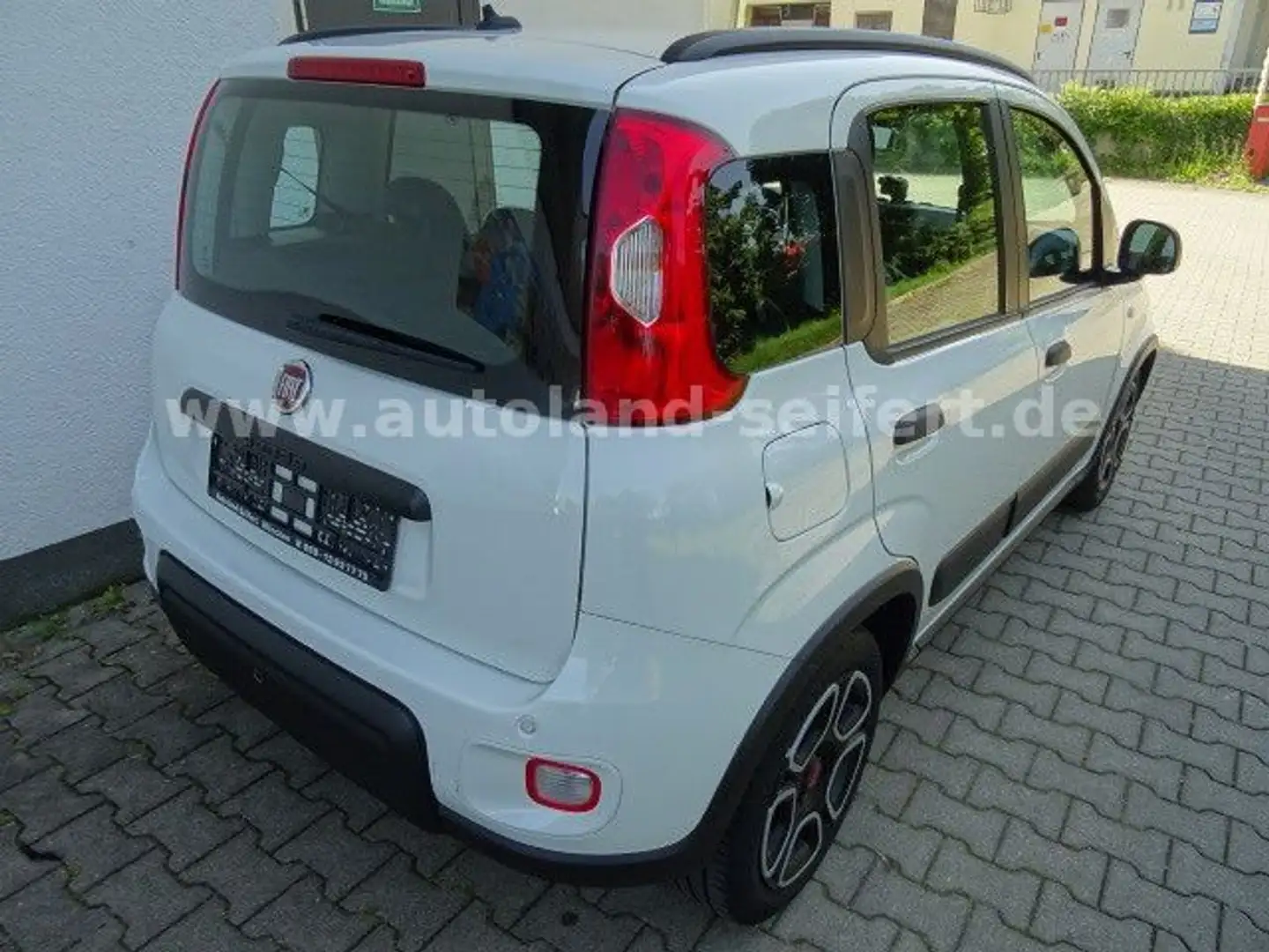 Fiat Panda 1,0 City Life/6-Gang/Klima/PDC/Sitzheizung Weiß - 2