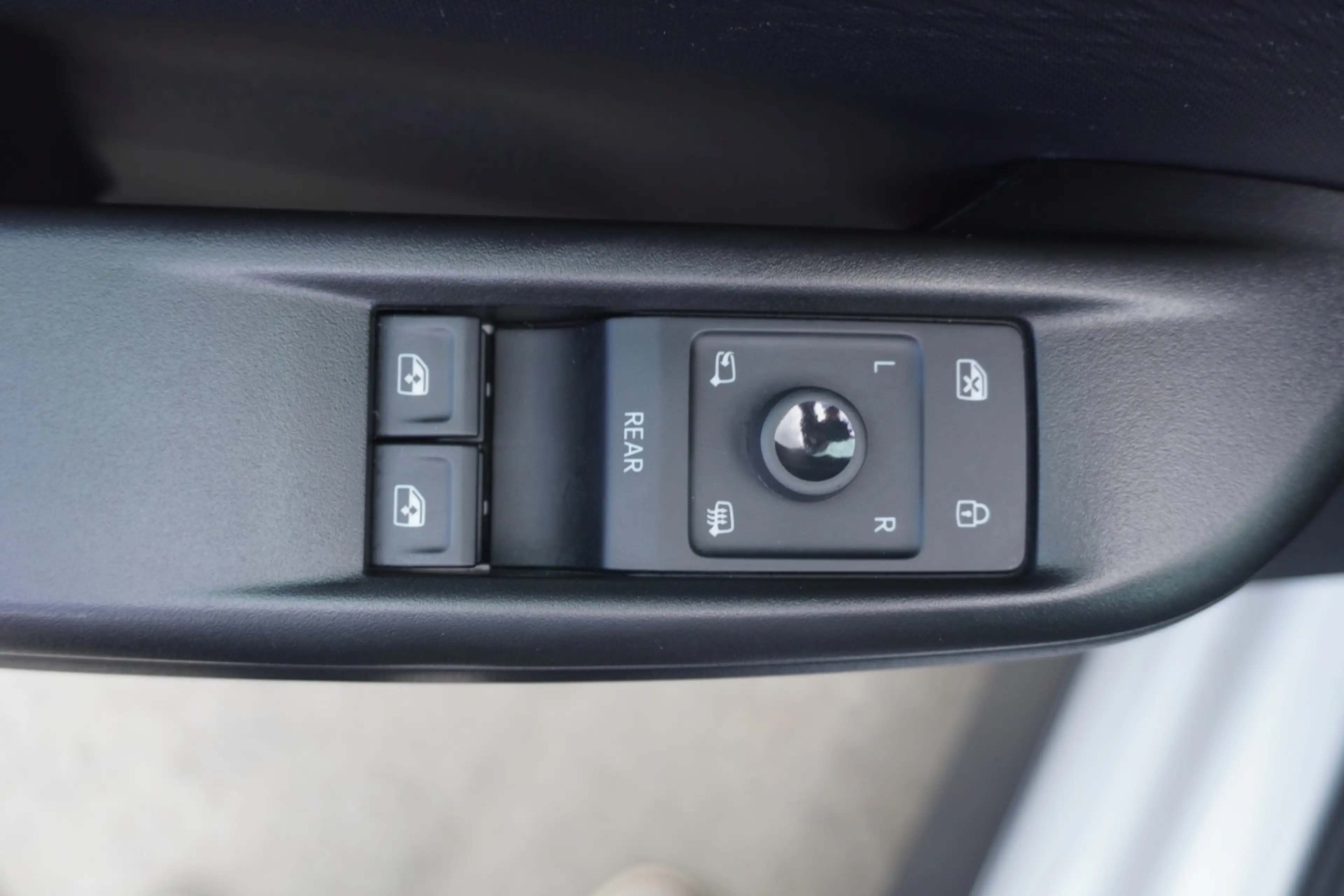 CUPRA Born 150 kW LED Navi ACC Kamera Sitzheizung PDC — photo 11