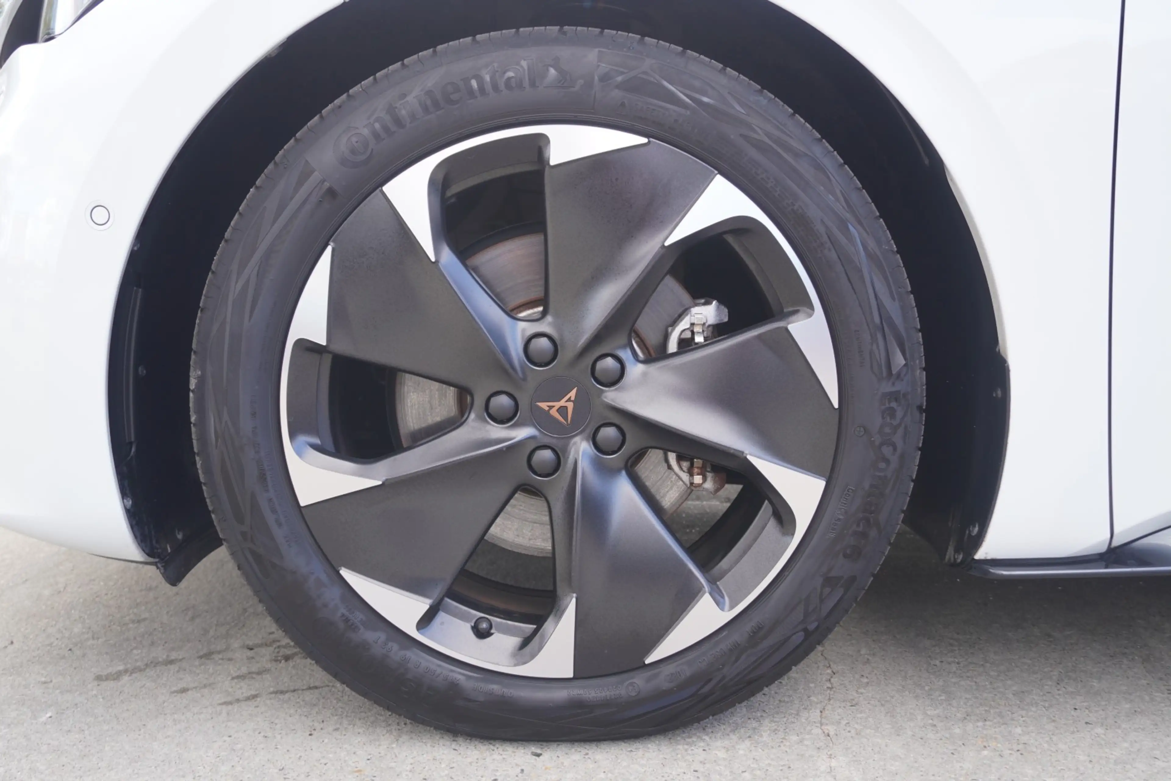 CUPRA Born 150 kW LED Navi ACC Kamera Sitzheizung PDC — photo 9
