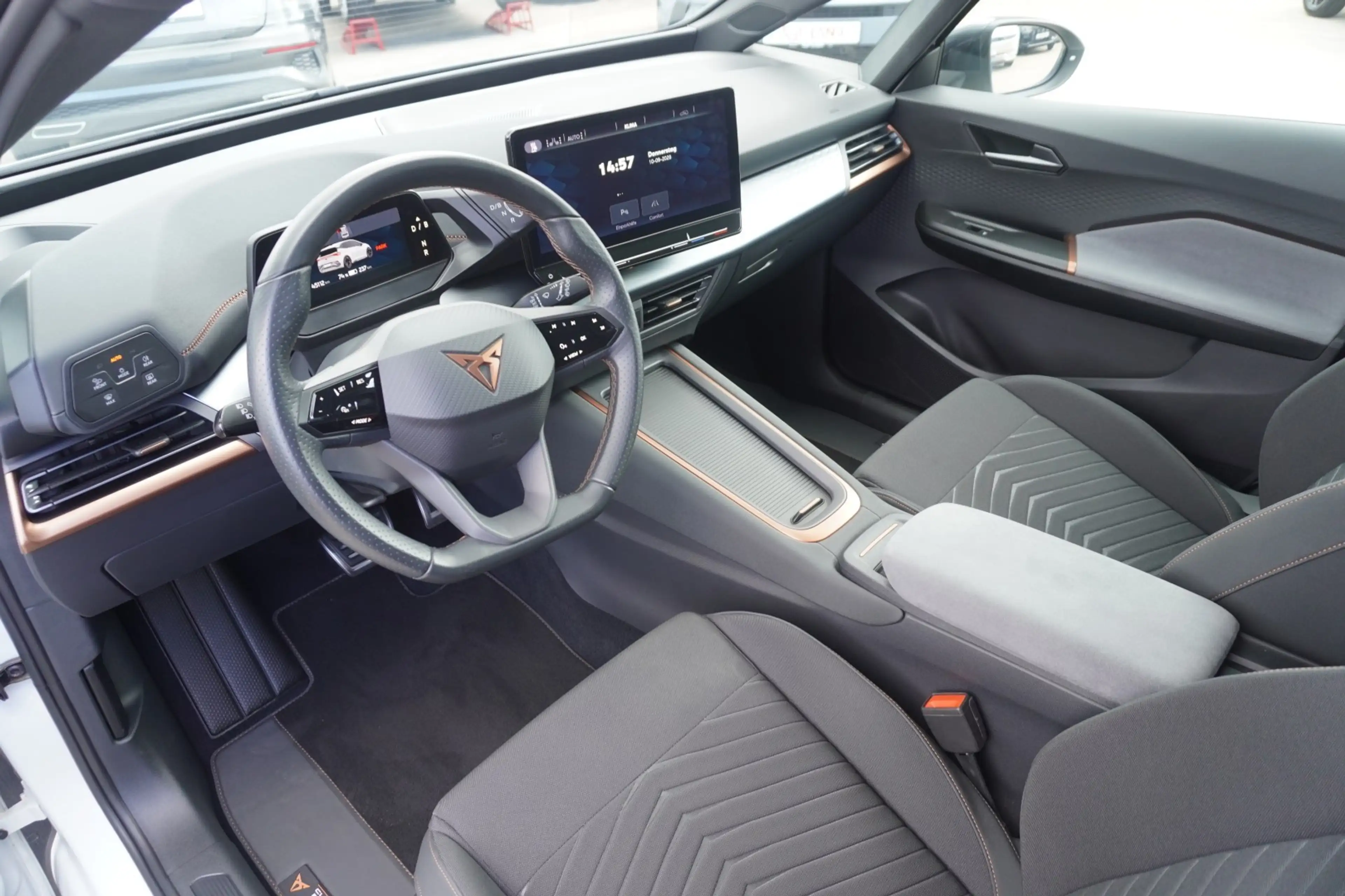 CUPRA Born 150 kW LED Navi ACC Kamera Sitzheizung PDC — photo 10