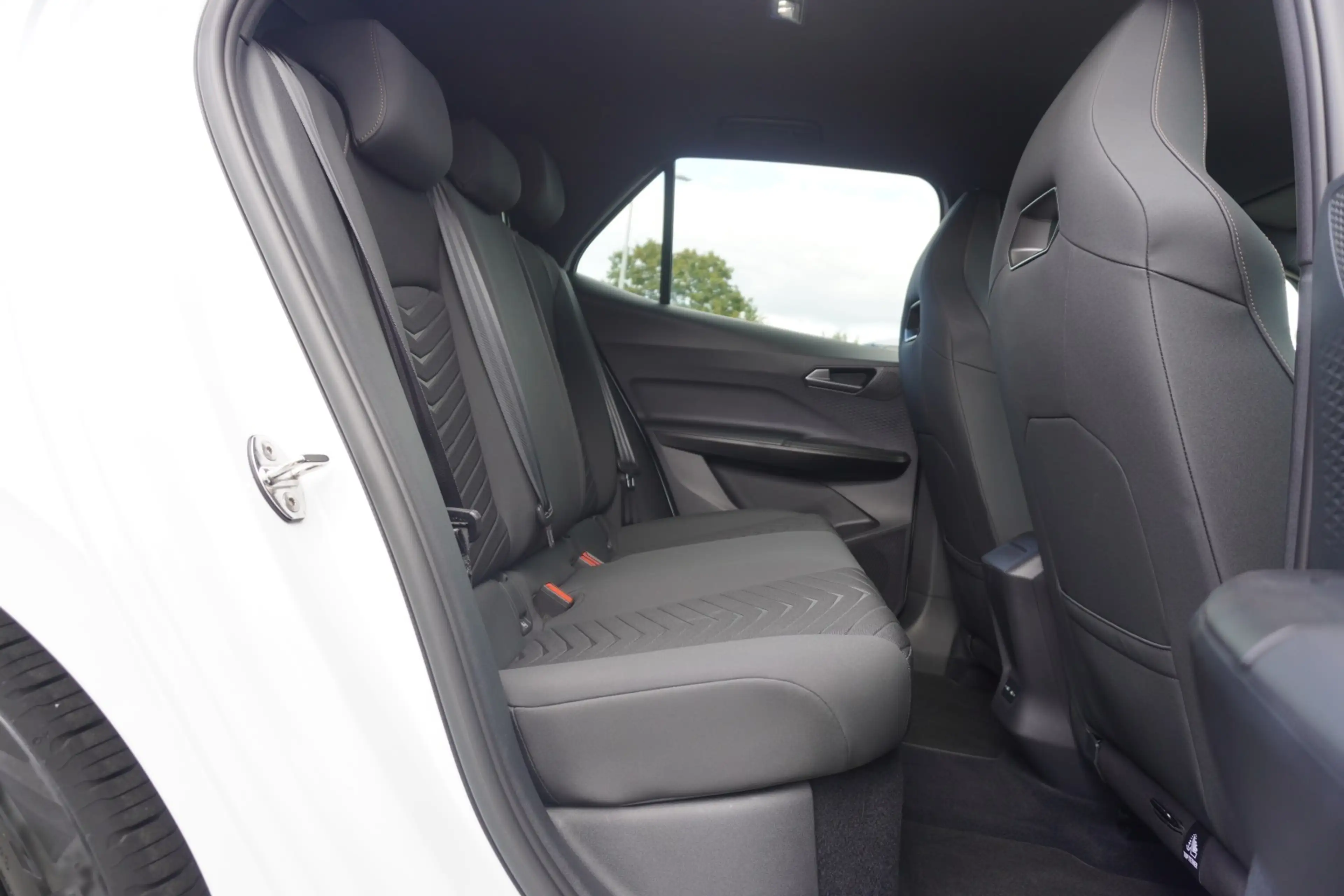 CUPRA Born 150 kW LED Navi ACC Kamera Sitzheizung PDC — photo 14