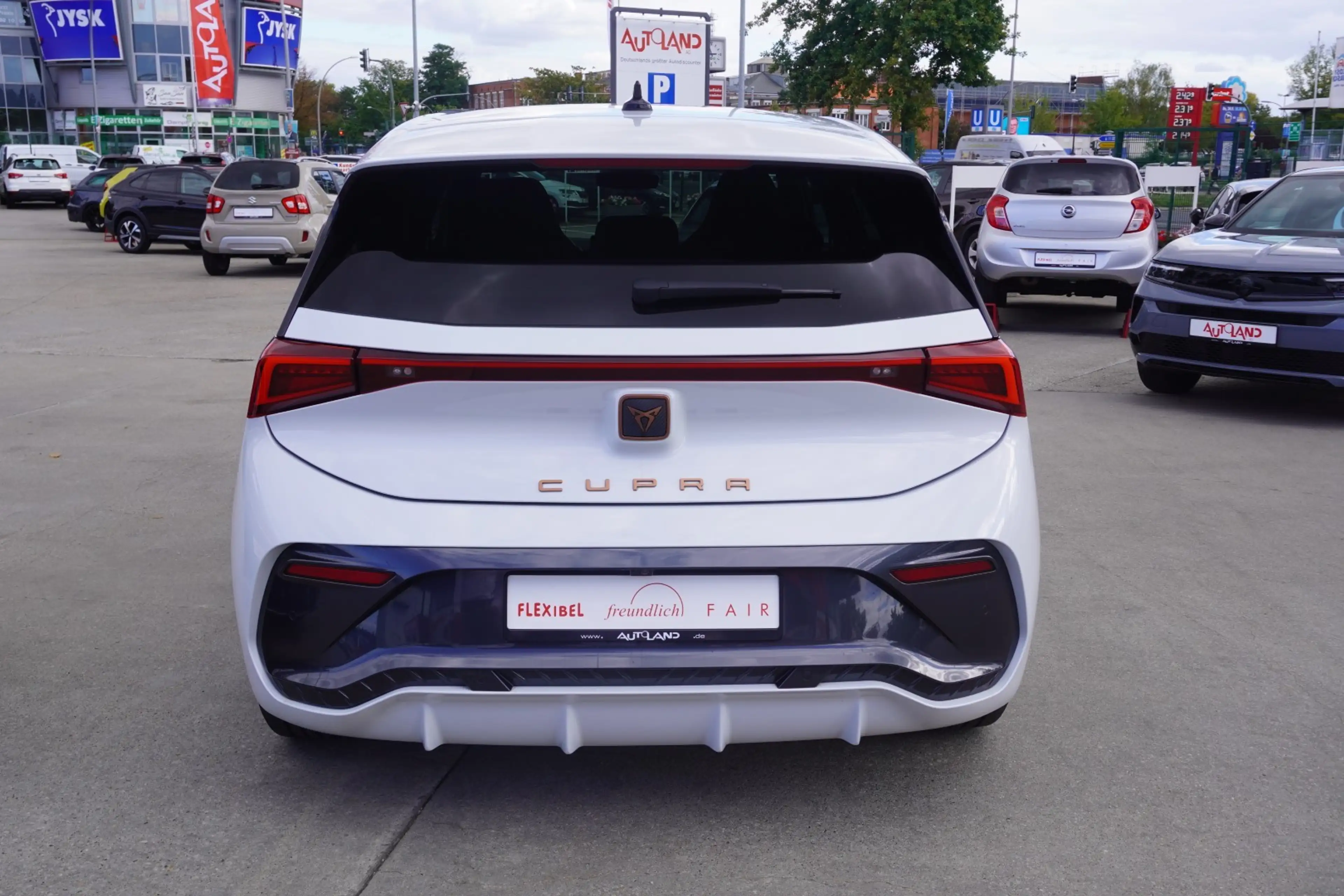 CUPRA Born 150 kW LED Navi ACC Kamera Sitzheizung PDC — photo 5