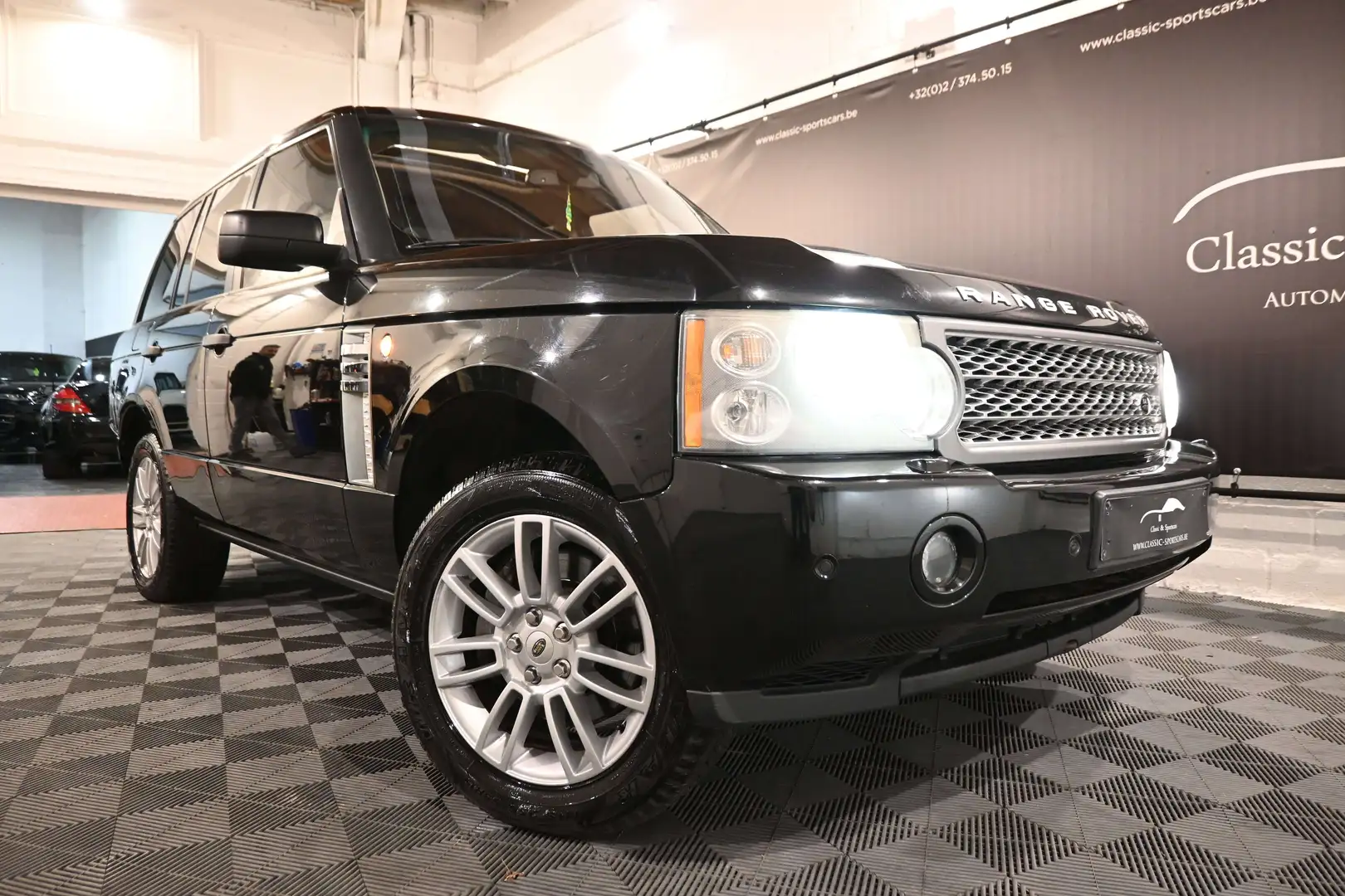 Land Rover Range Rover Range Rover 3.6 TdV8 VOGUE / CAMERA / FULL SERVICE Zwart - 2