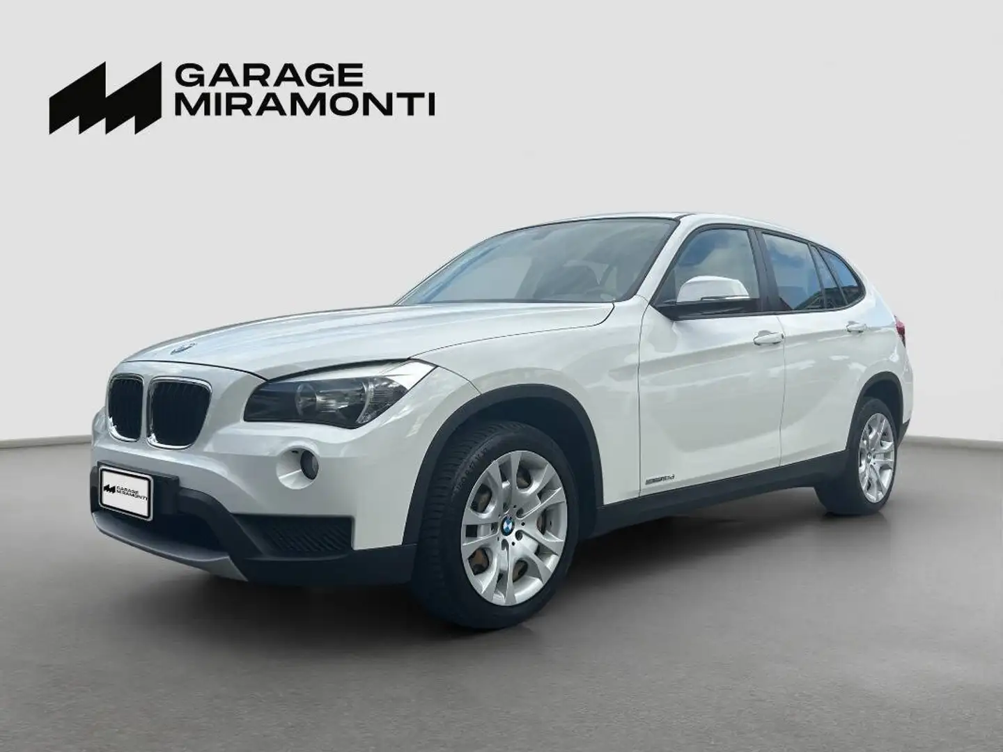 BMW X1 Sdrive18d my12 Weiß - 1