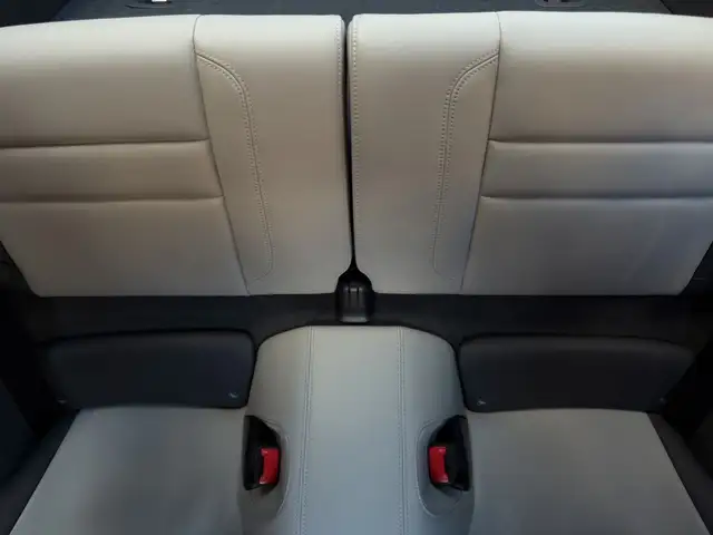 Porsche 911 view 15