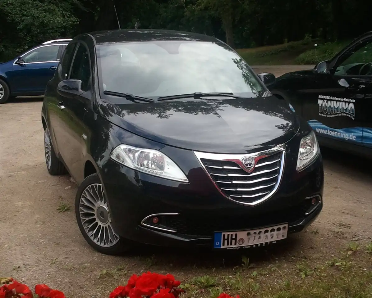 Lancia Ypsilon