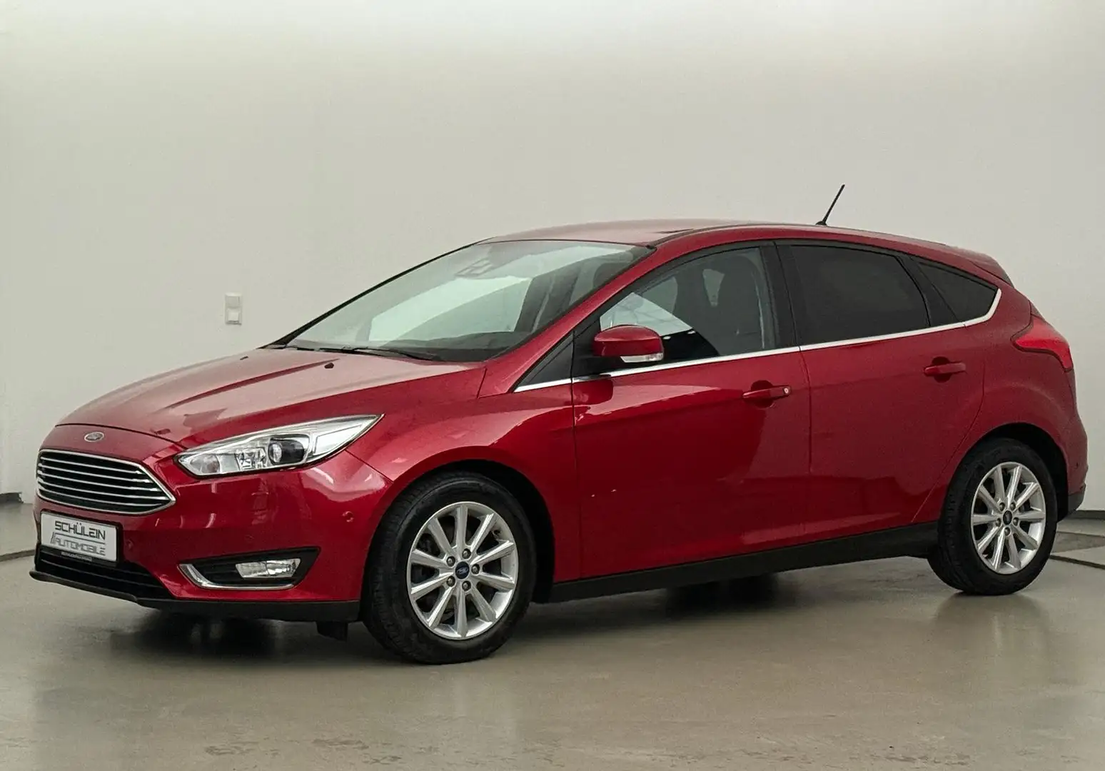 Ford Focus Titanium*Navi*Xenon*SHZ*LHZ*PDC*2. Hand* Rot - 2