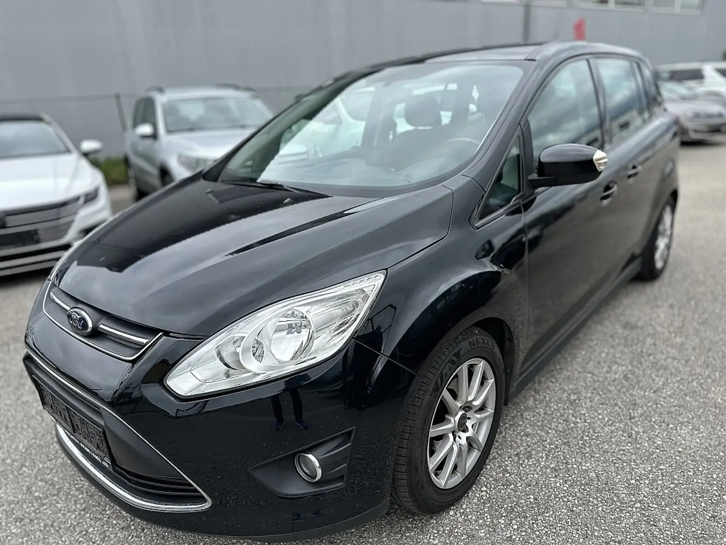 Ford Grand C-Max Grand C-MAX 1,6 TDCi Schwarz - 1
