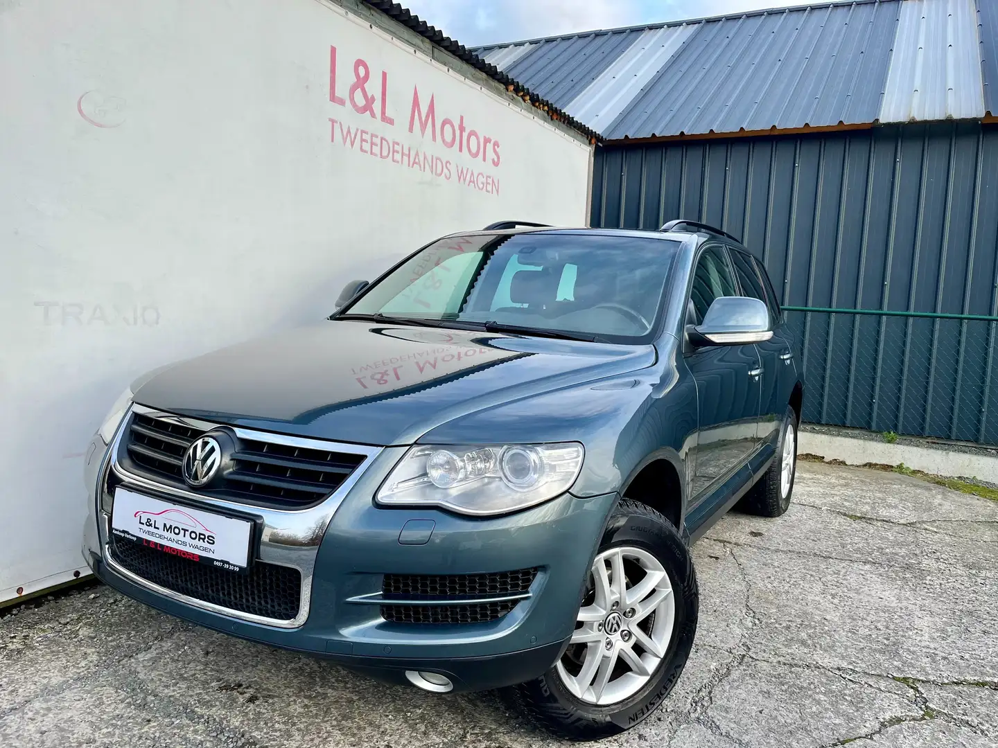 Volkswagen Touareg 2.5 R5 TDi Tiptronic 4x4*Xenon Navi Pdc* Gris - 1