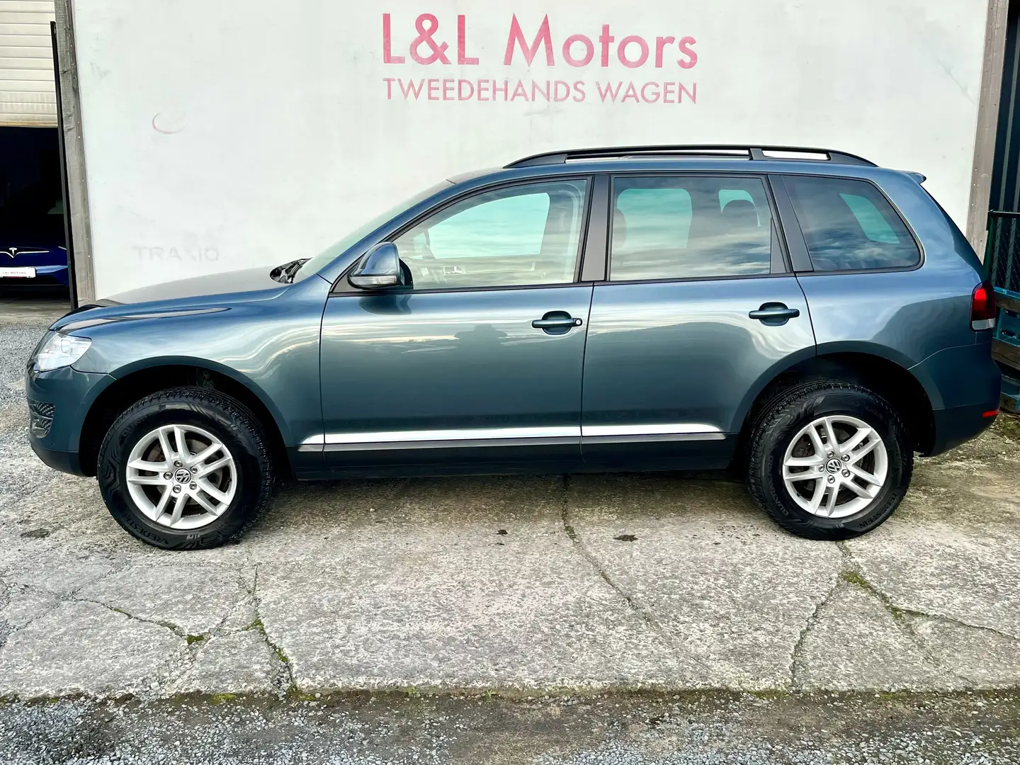 Volkswagen Touareg 2.5 R5 TDi Tiptronic 4x4*Xenon Navi Pdc* Gris - 2