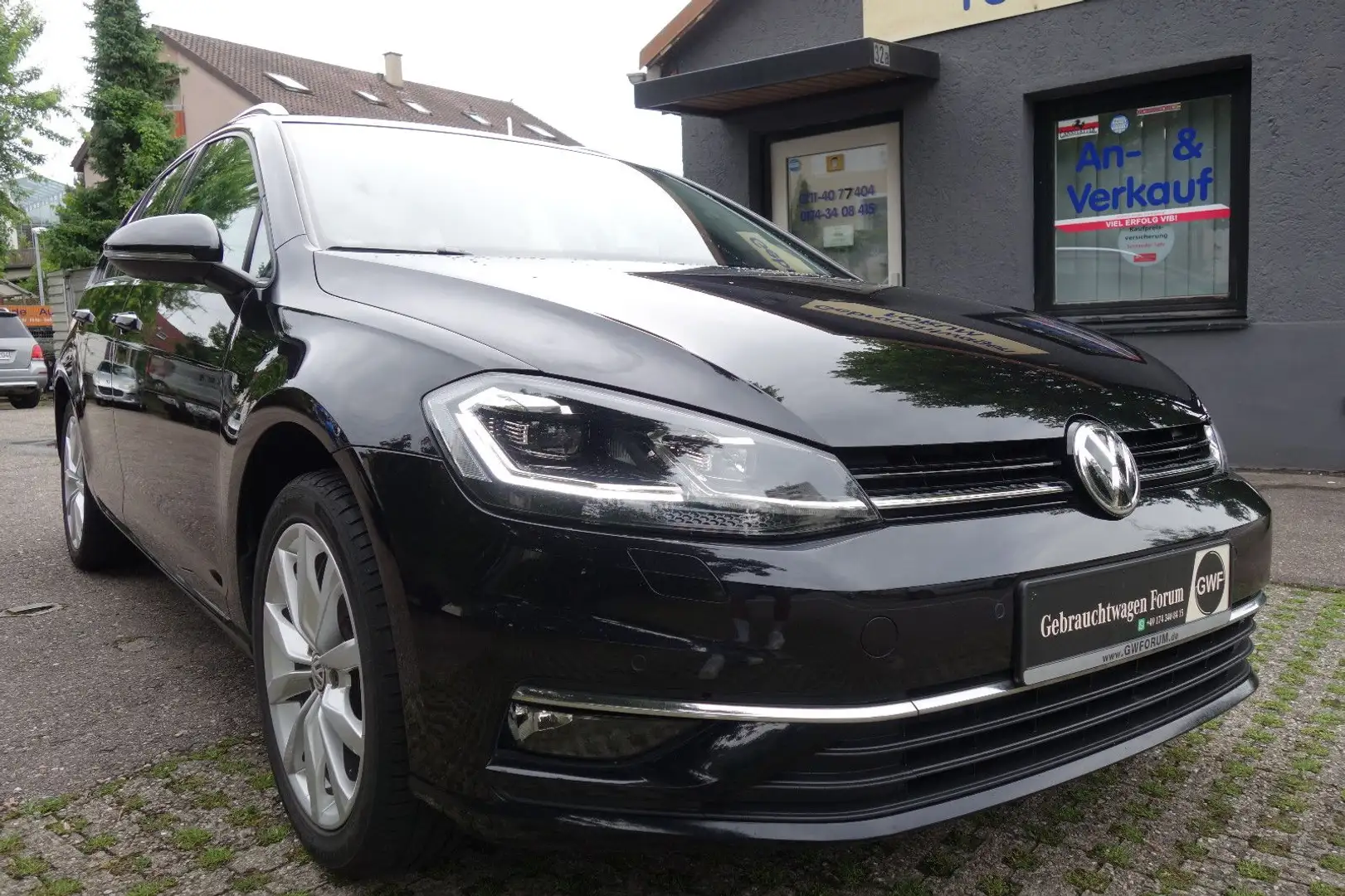 Volkswagen Golf VII Variant 2.0 TDI Highline - AHK | Navi Negro - 1