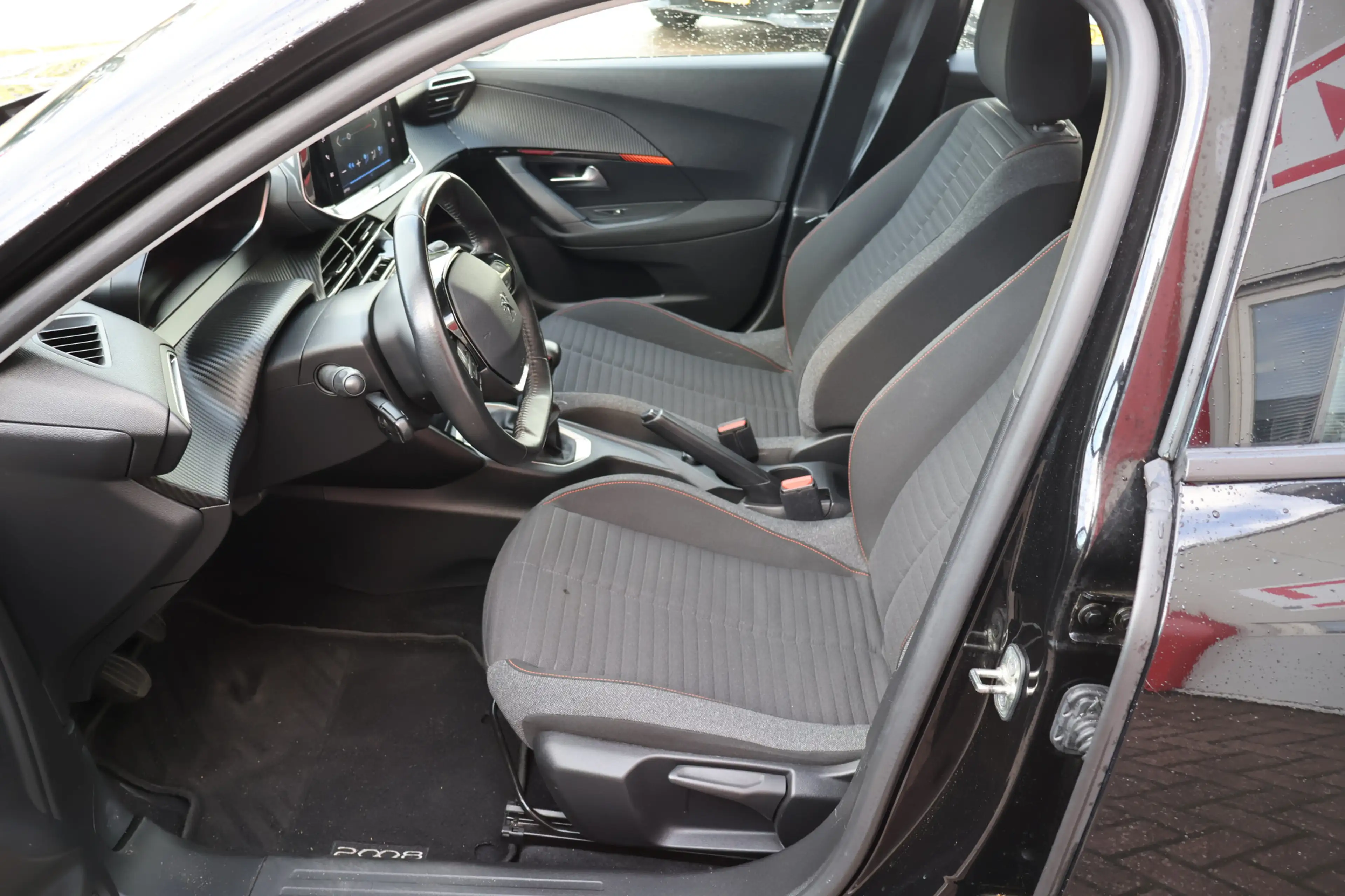 Peugeot 2008 1.2 PureTech Active — photo 5