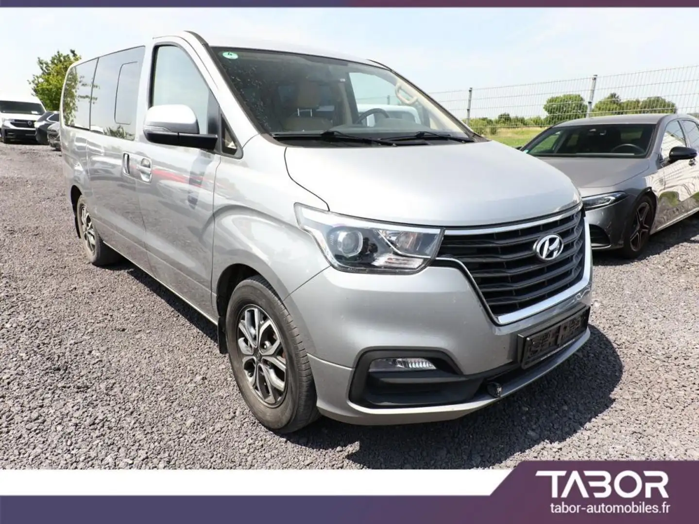 Hyundai H-1 Travel 2.5 CRDI 170 Premium Gris - 2