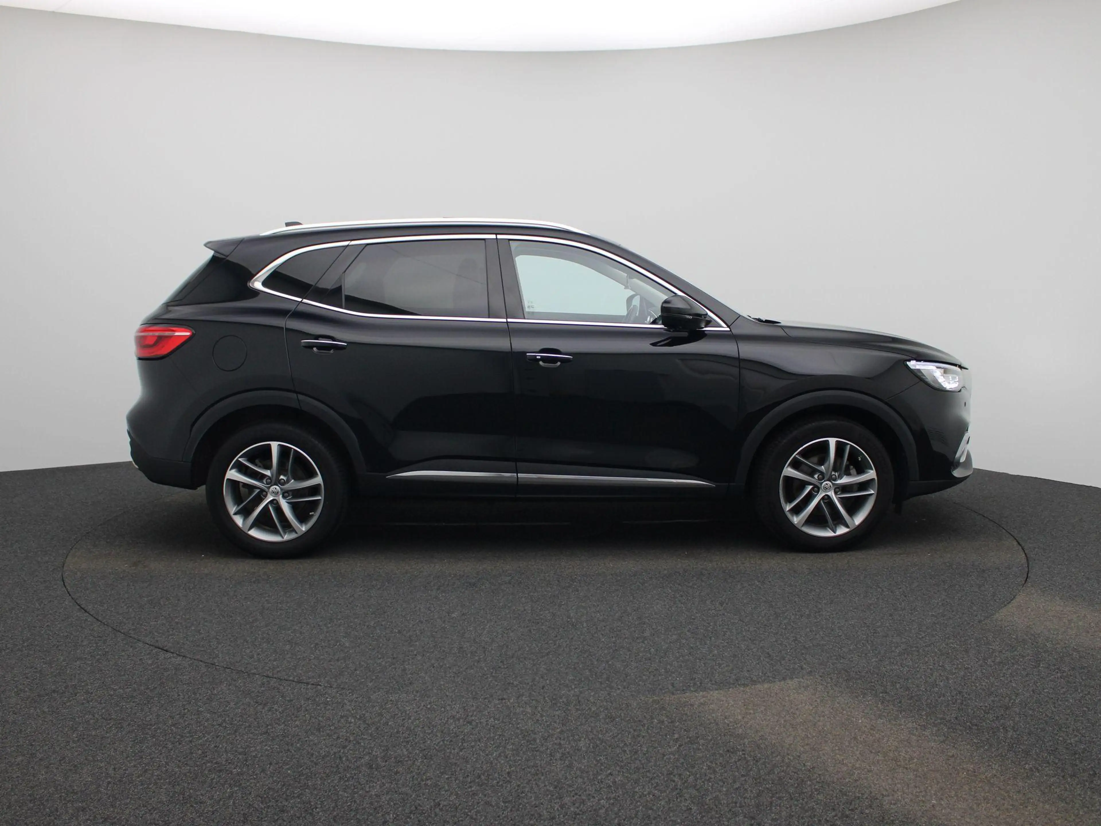 MG EHS 1.5 TGDI Luxury — photo 6