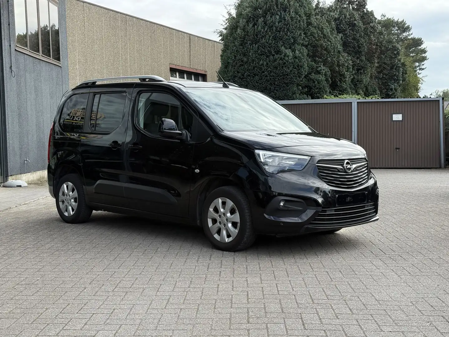 Opel Combo Life Edition 1.2T Automaat *Navi*Camera*Trekhaak* Negro - 2