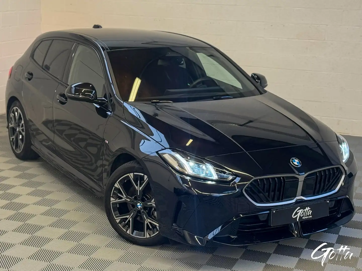 BMW 120 i 170CH*PACK M INT-EXT/GPS/CARPLAY/CAMERA Noir - 2