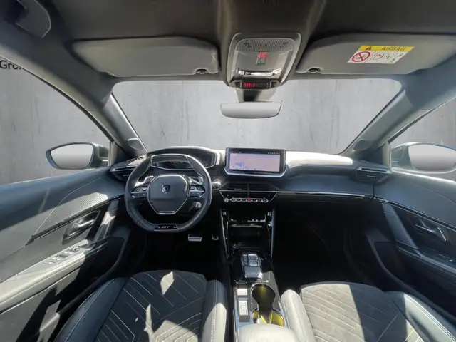 Peugeot 208 view 12