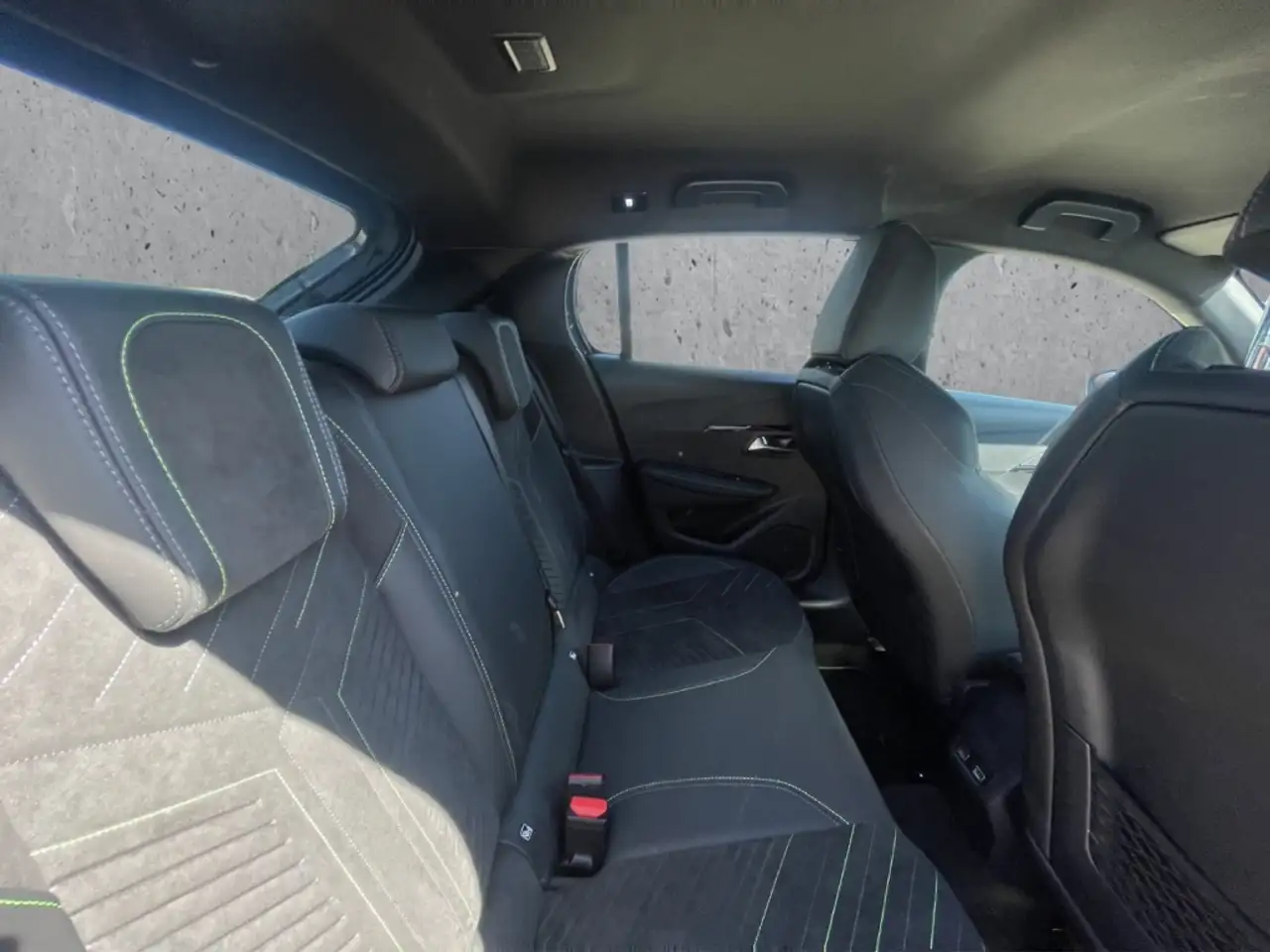 Peugeot 208 GT HYBRID 100 e-DSC6 LED CarPlay Kamera El.Stiz, миниатюра 14