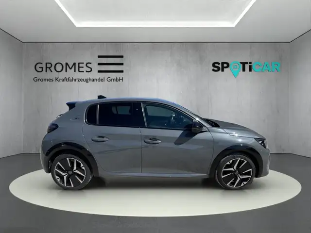 Peugeot 208 view 2