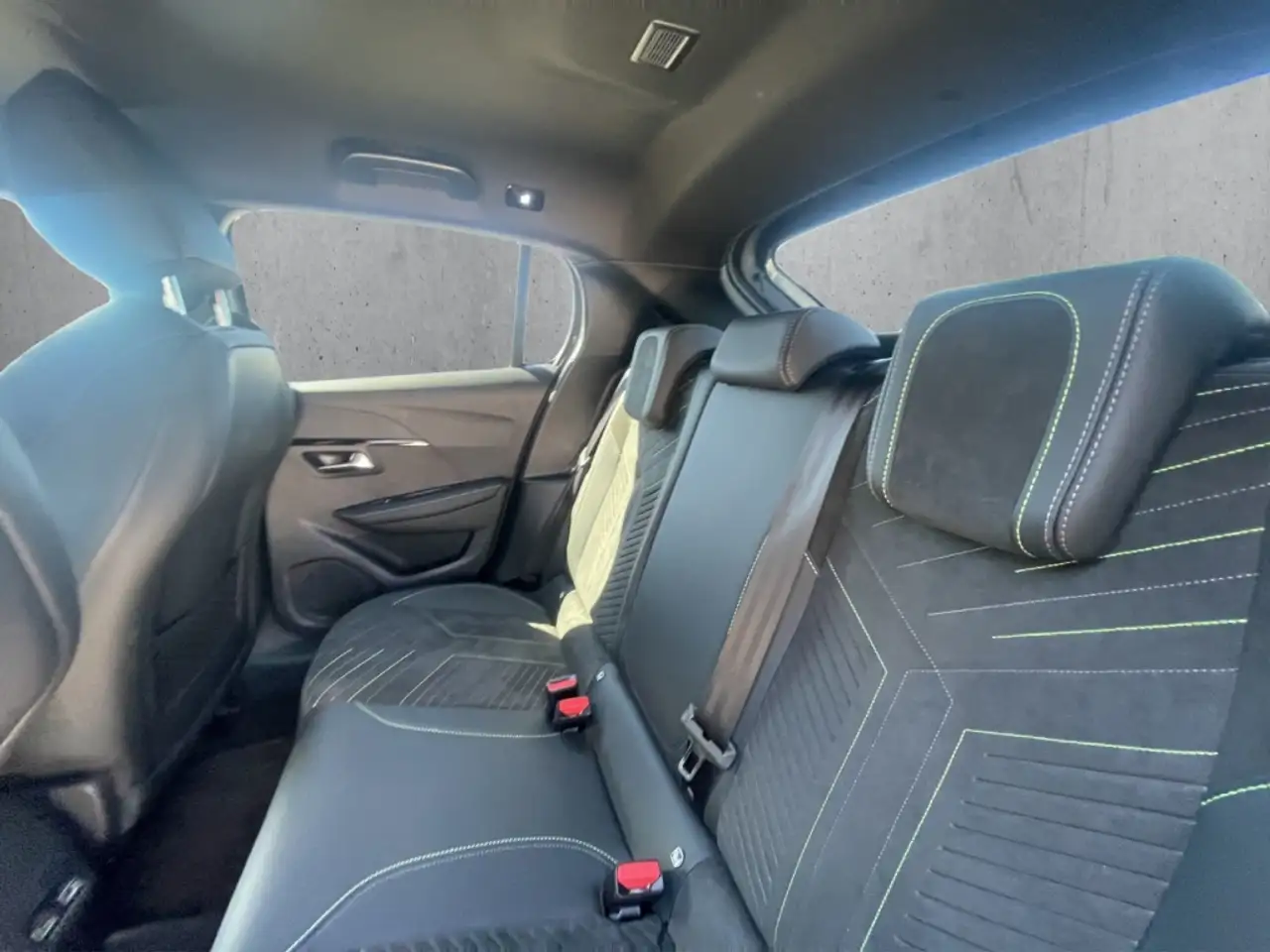 Peugeot 208 GT HYBRID 100 e-DSC6 LED CarPlay Kamera El.Stiz, миниатюра 8