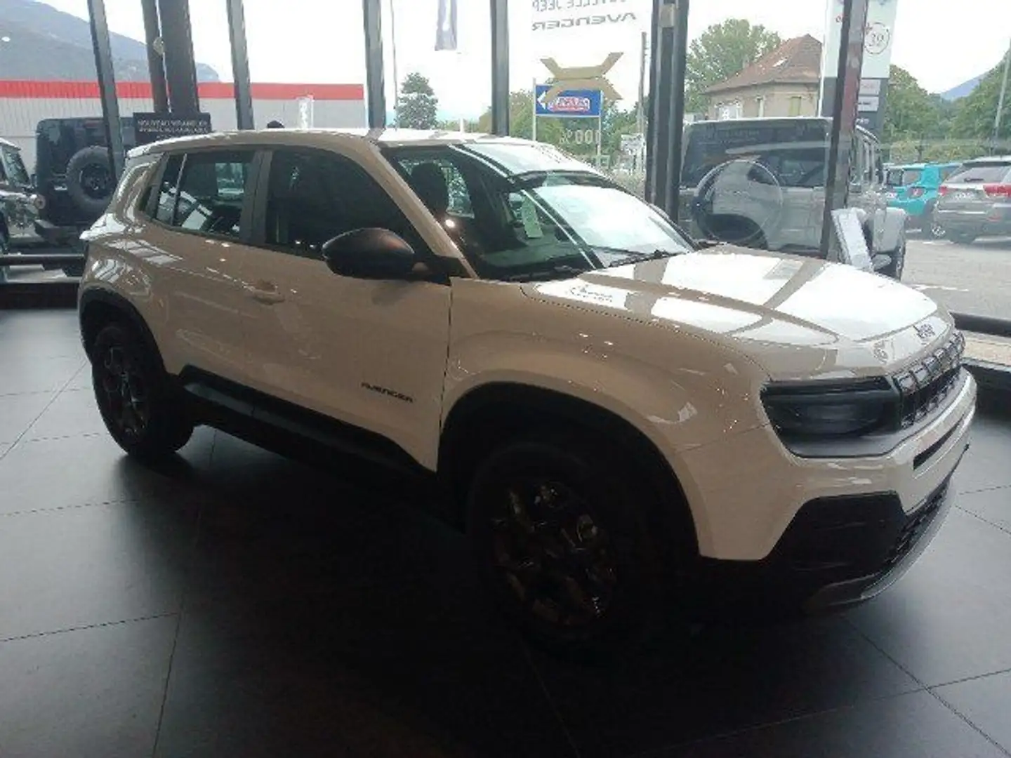 Jeep Avenger 1.2 Turbo T3 100 ch Longitude 5P - 1
