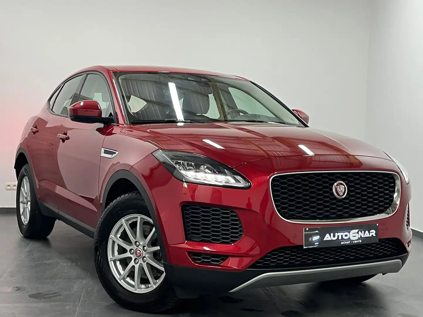 Jaguar E-Pace 2.0 D (EU6.2) - 1erMain - CarPlay - Navi Červená - 1