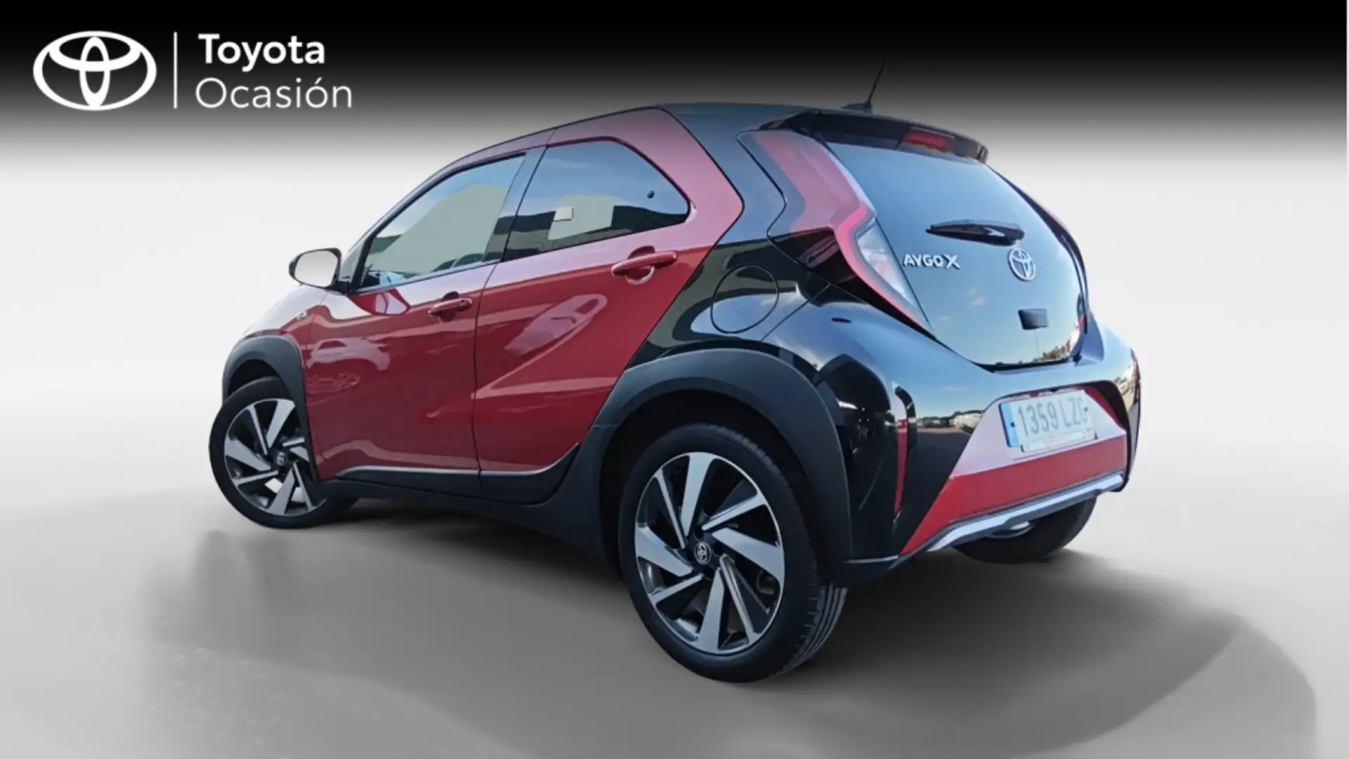 Toyota Aygo X TODOTERRENO 1.0 VVT-I TRENDY EDITION 72 5P Rojo - 2