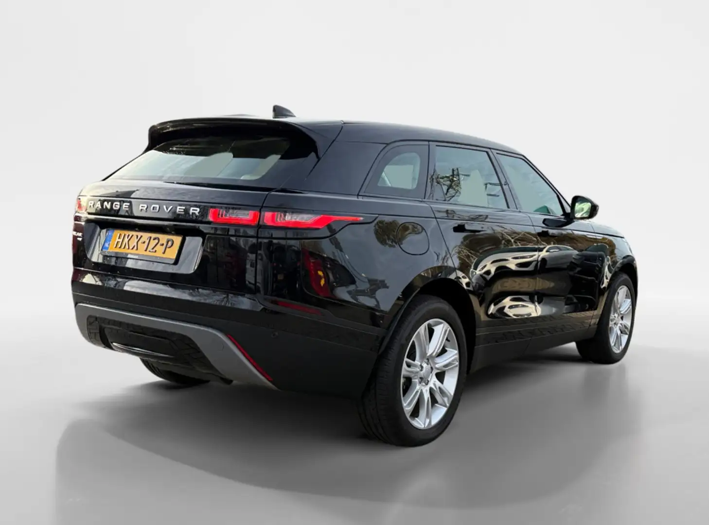 Land Rover Range Rover Velar 2.0 P400e I Trekhaak I Leder I Navi I Keyless I Ca Zwart - 2