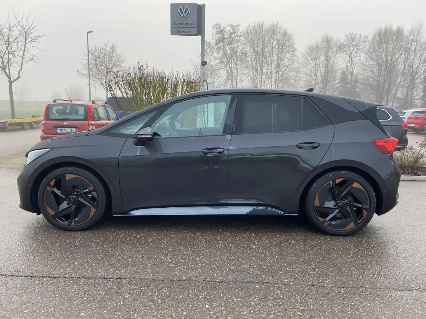 CUPRA Born SKYLINE-PANO+BEATS+EL.SCHALENSITZE+20"+WÄR Grau - 2