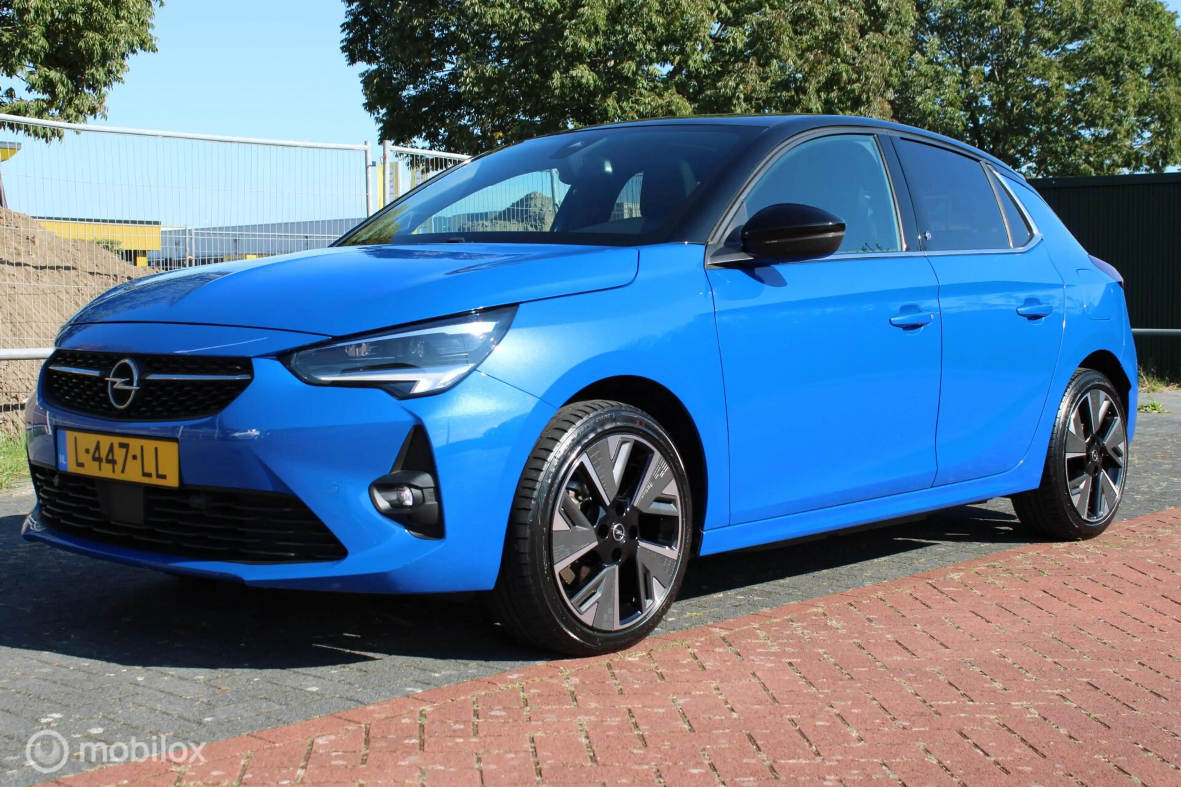 Opel Corsa-e Ultimate 50 kWh, Panoramadak, Sportstoelen, Zwart — photo 20