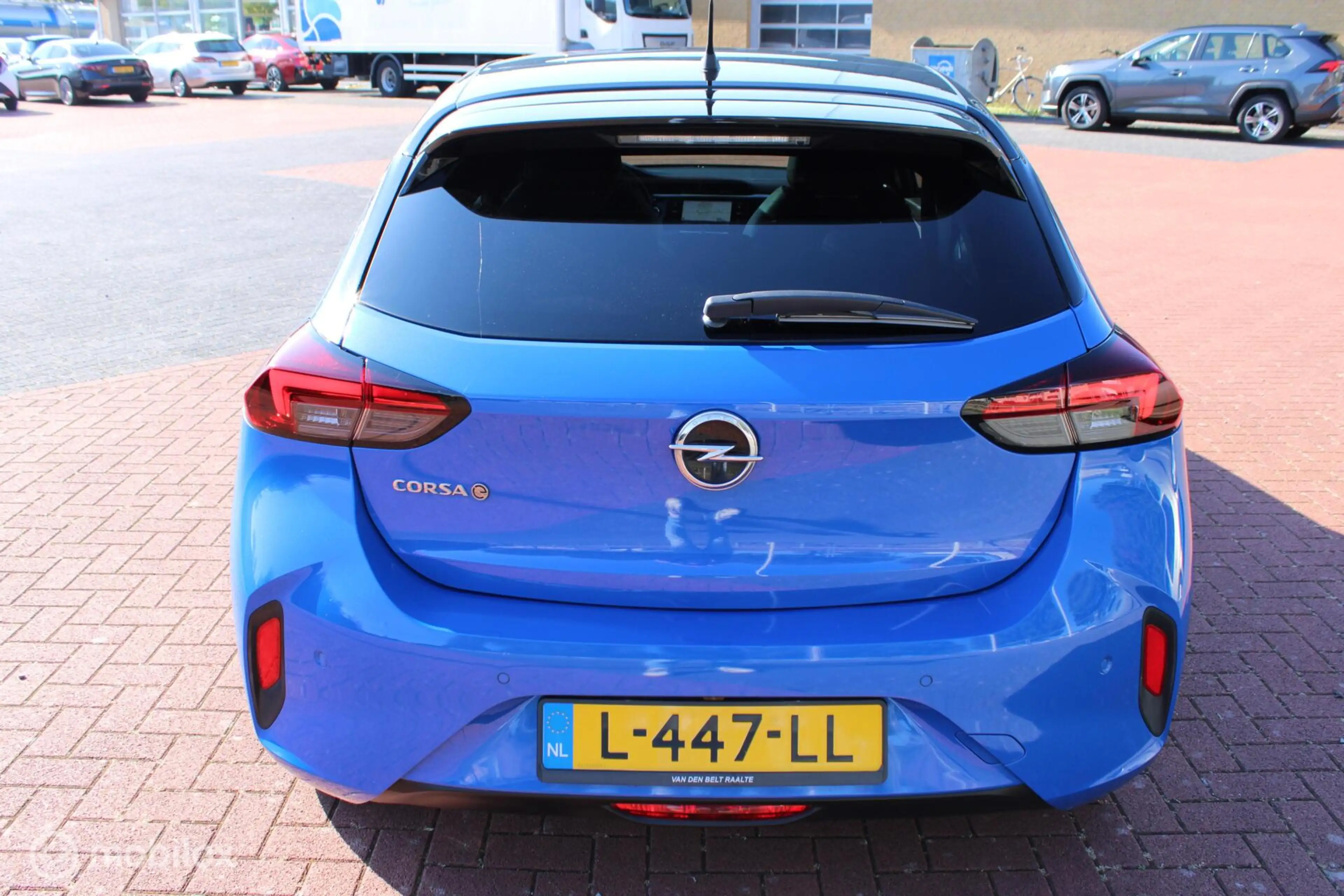Opel Corsa-e Ultimate 50 kWh, Panoramadak, Sportstoelen, Zwart — photo 25