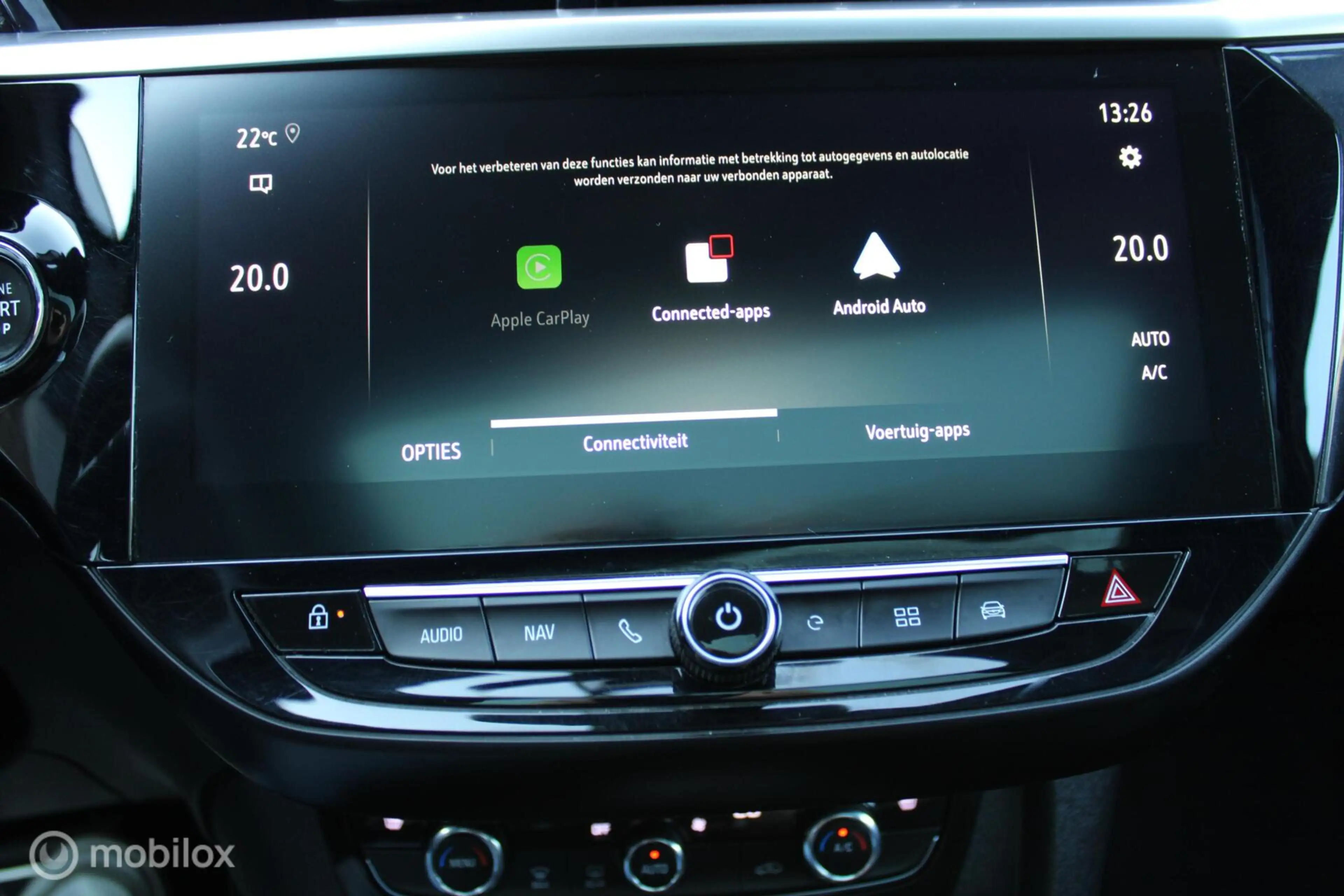 Opel Corsa-e Ultimate 50 kWh, Panoramadak, Sportstoelen, Zwart — photo 17