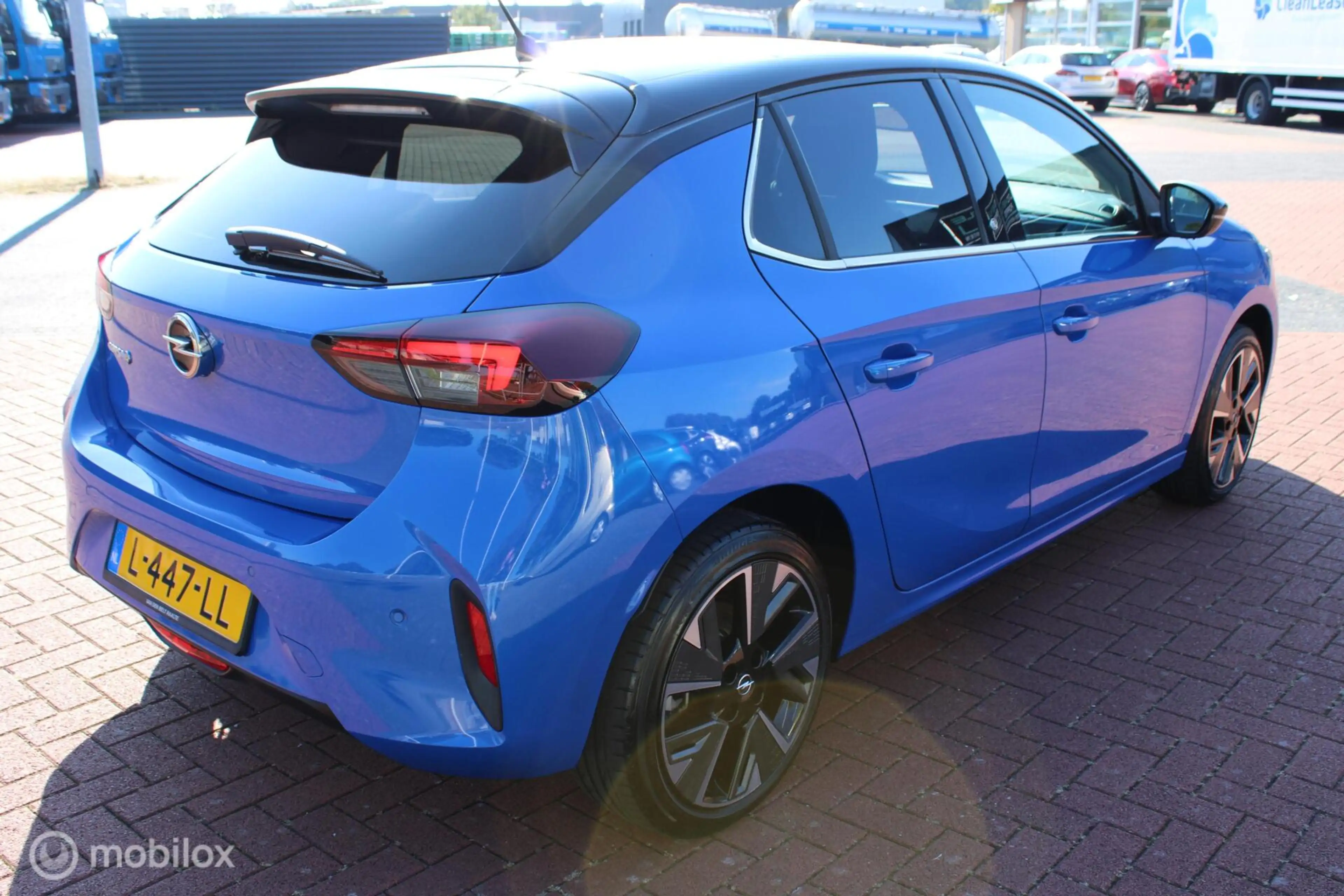 Opel Corsa-e Ultimate 50 kWh, Panoramadak, Sportstoelen, Zwart — photo 7