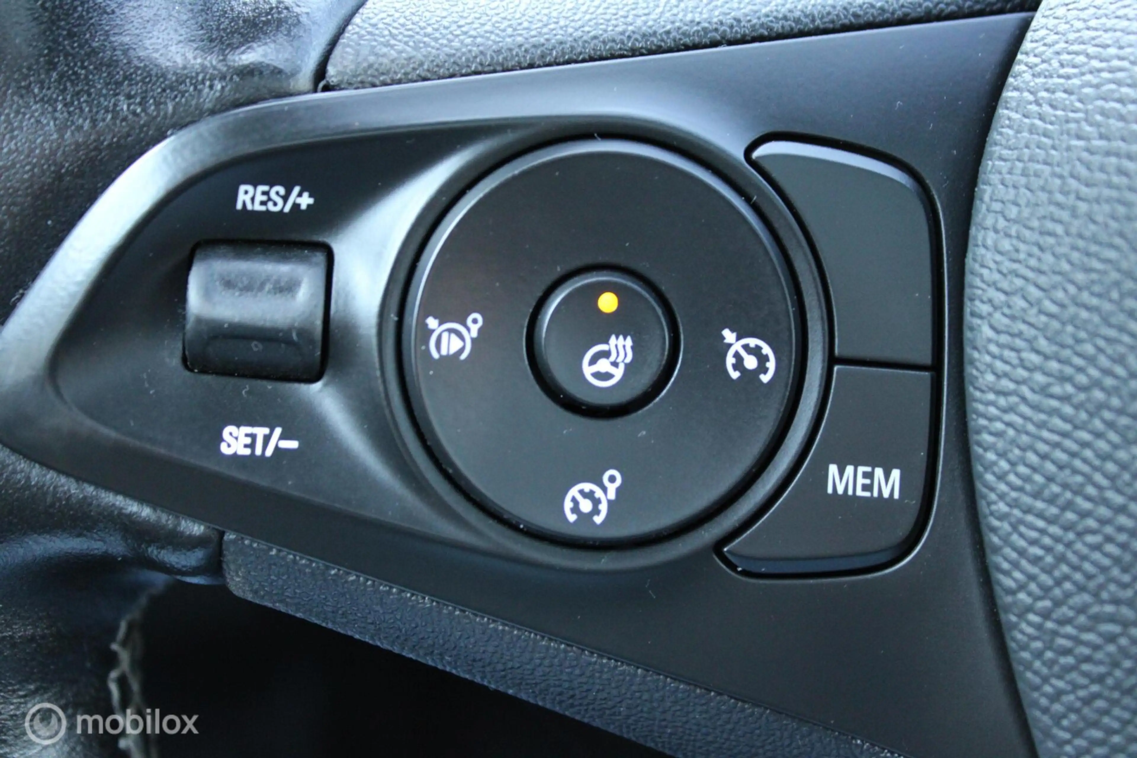 Opel Corsa-e Ultimate 50 kWh, Panoramadak, Sportstoelen, Zwart — photo 29