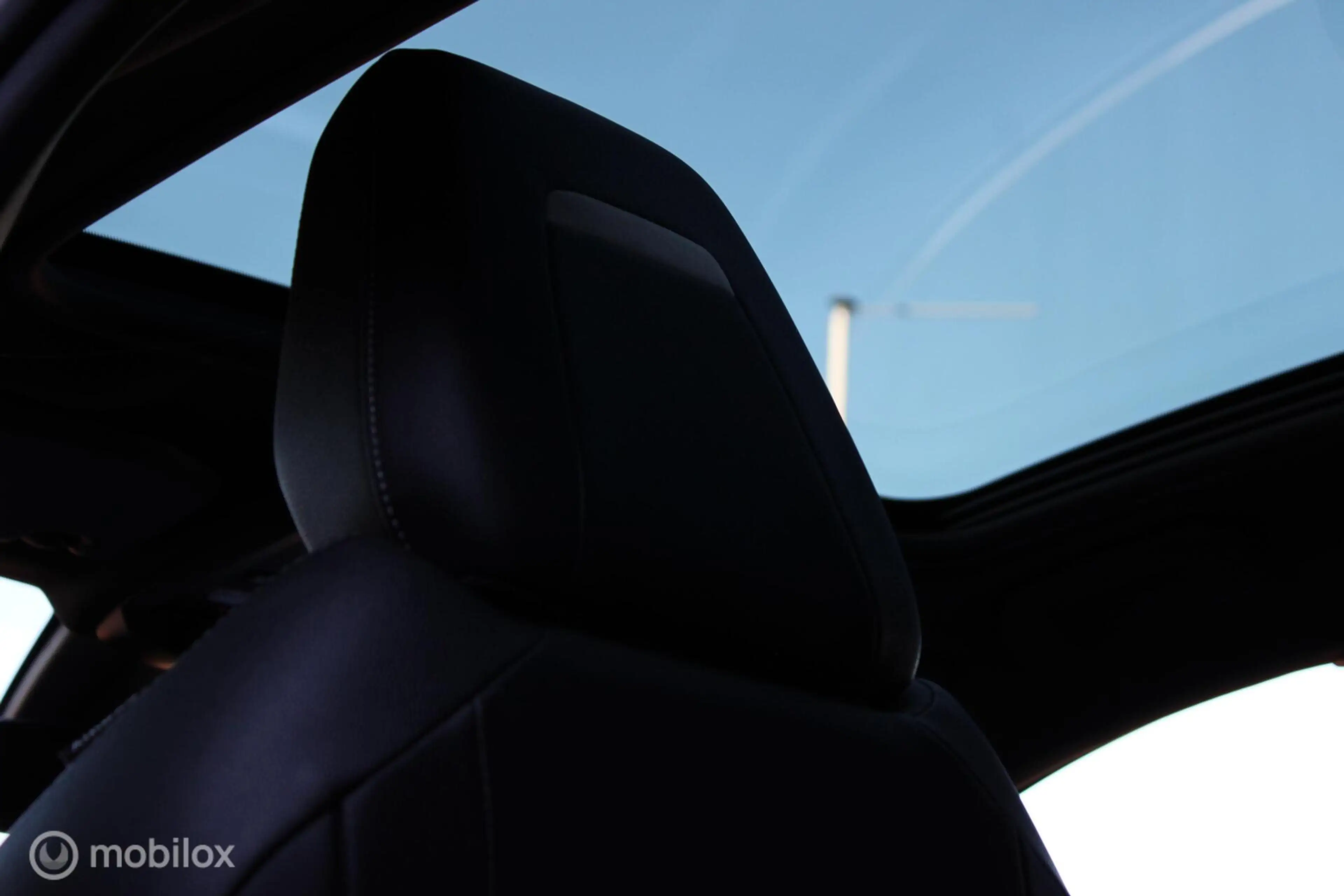 Opel Corsa-e Ultimate 50 kWh, Panoramadak, Sportstoelen, Zwart — photo 24